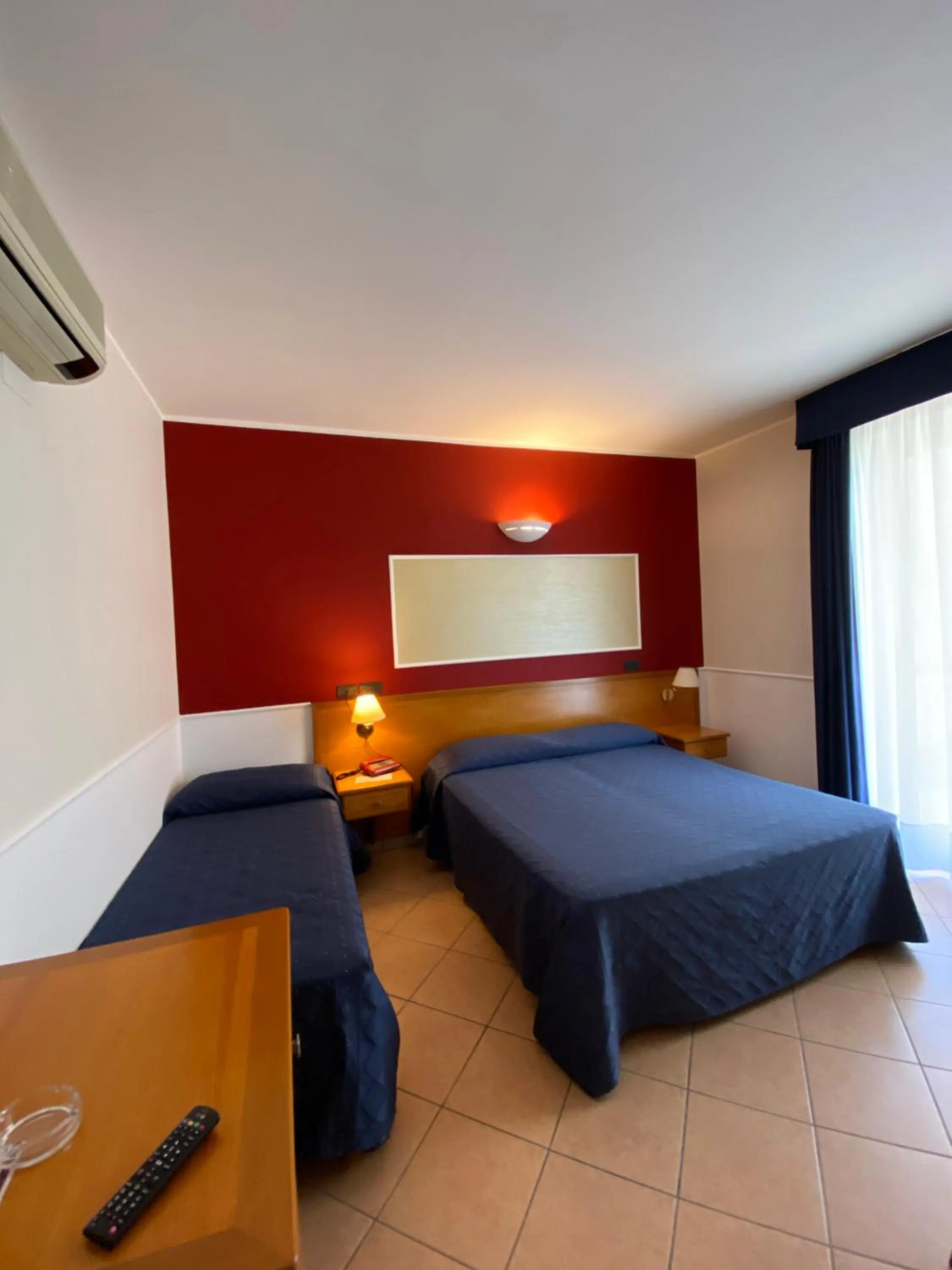 Shower in Lion's Hotel