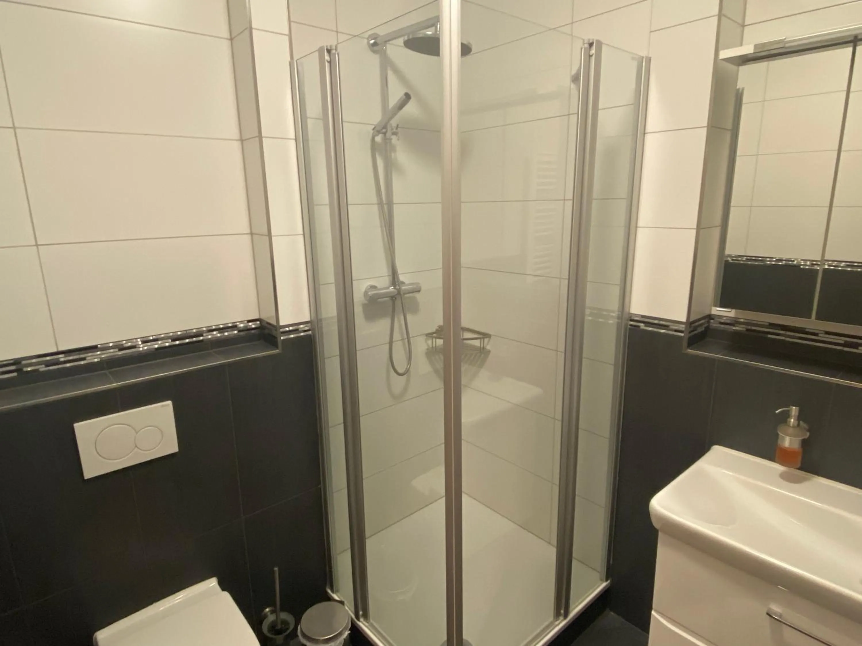 Bathroom in Gasthause Zur Krone Hotel