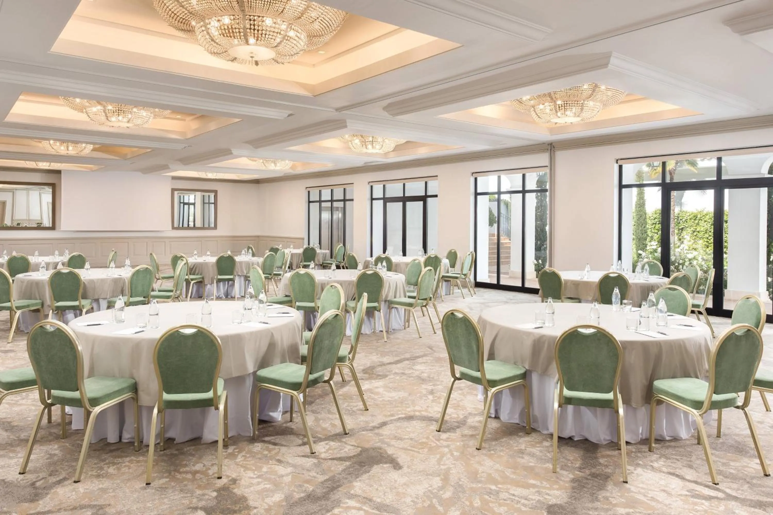 Lounge or bar in The Westin La Quinta Golf Resort & Spa, Benahavis, Marbella