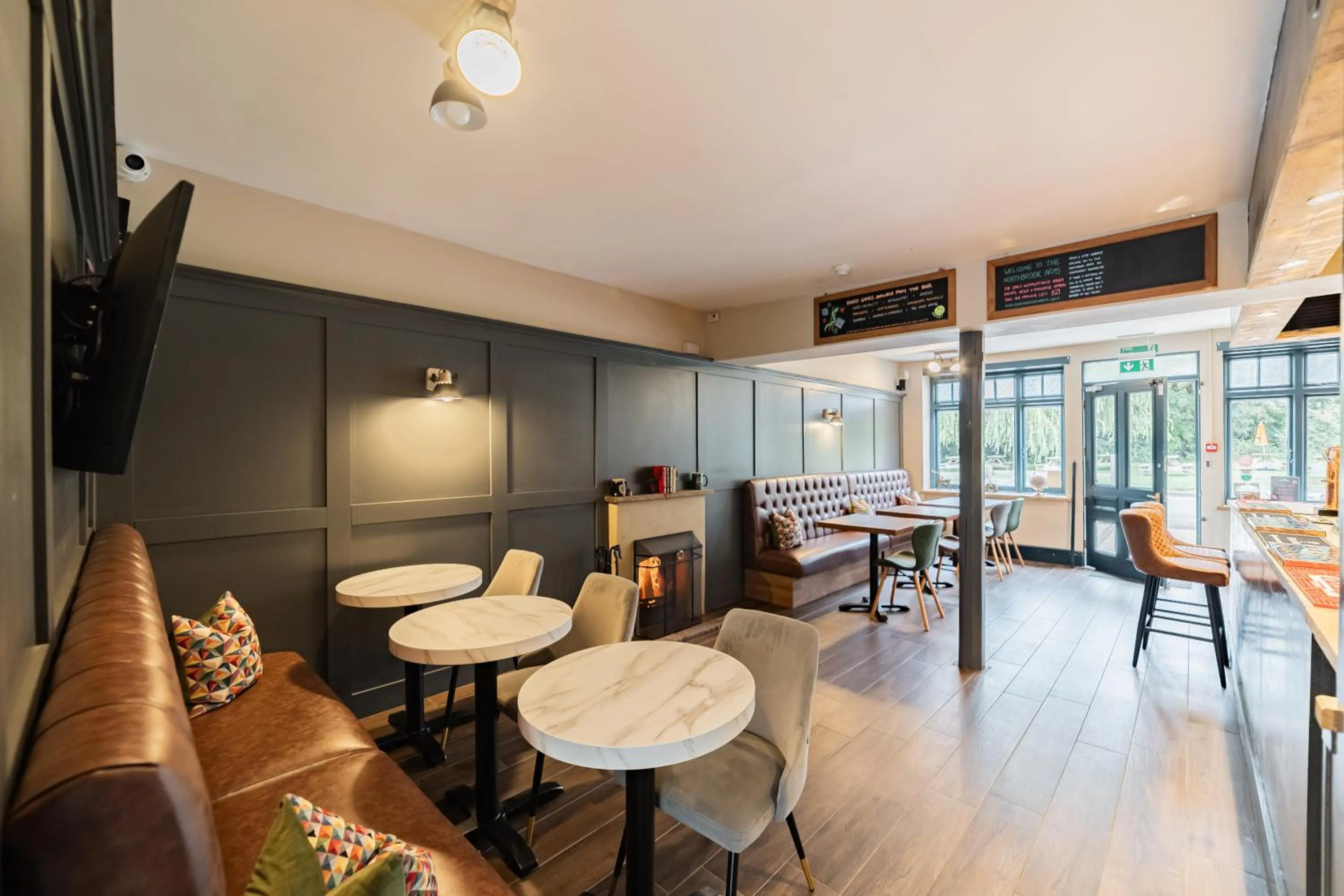 Lounge or bar in The Barrel Room at The Northbrook Arms