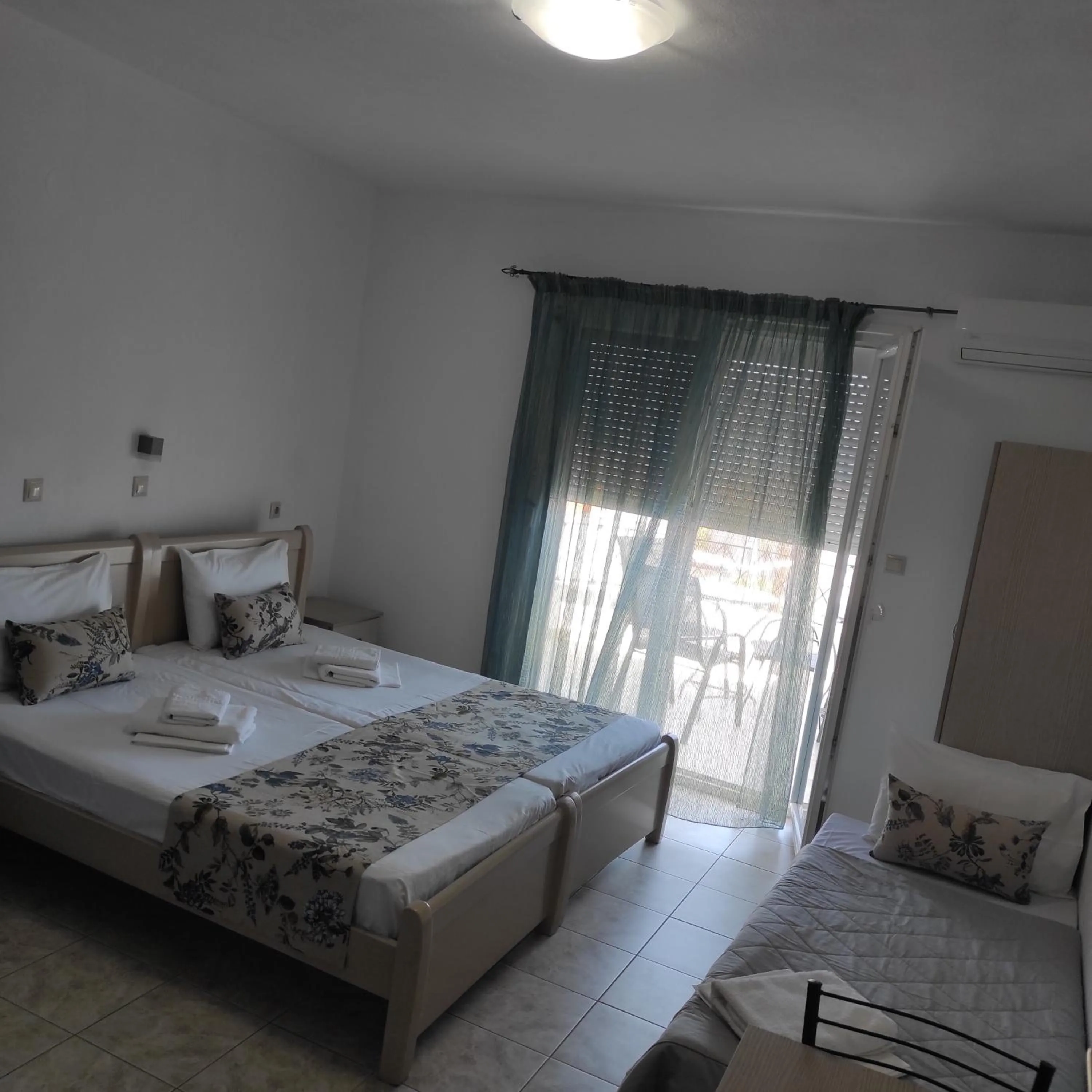 Bed in RG Studios Thassos