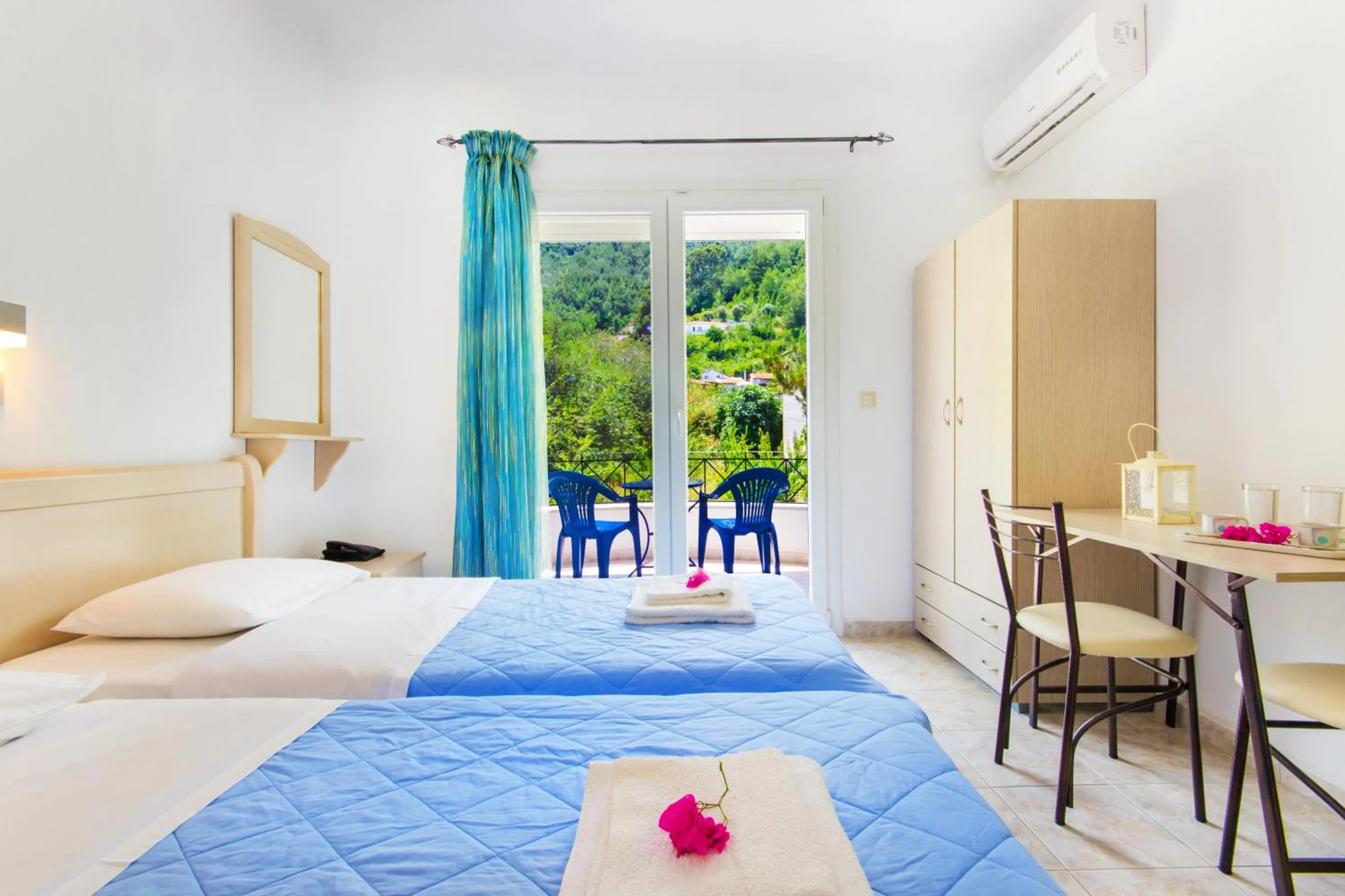 Bed in RG Studios Thassos