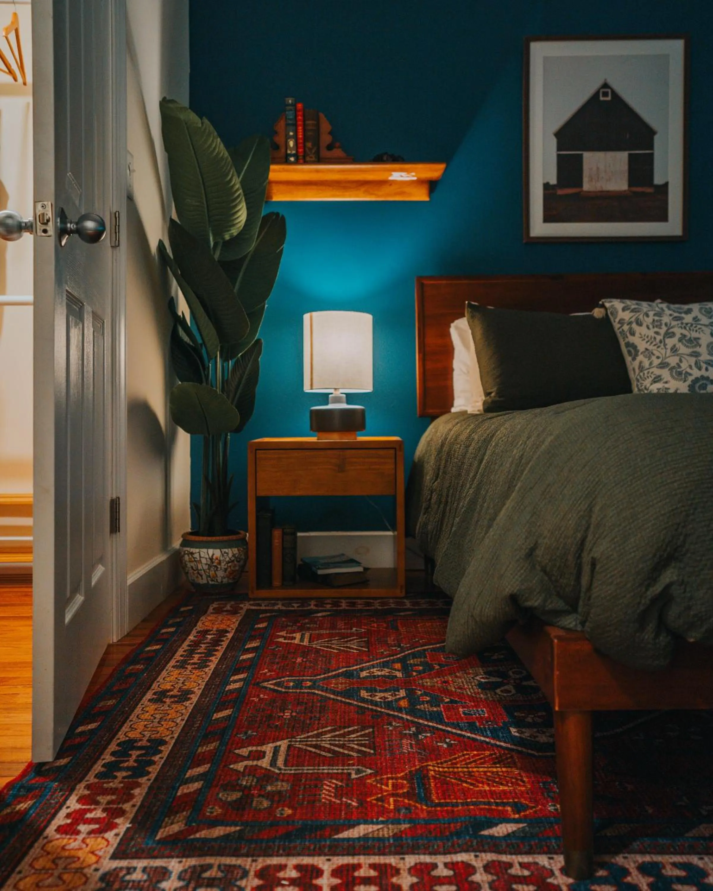 Bed in Willow Pond Motel