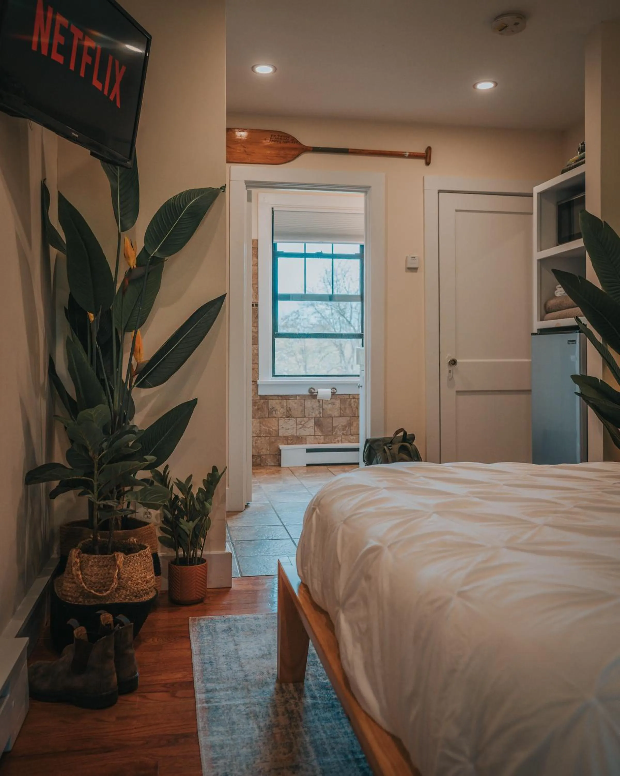 Bed in Willow Pond Motel