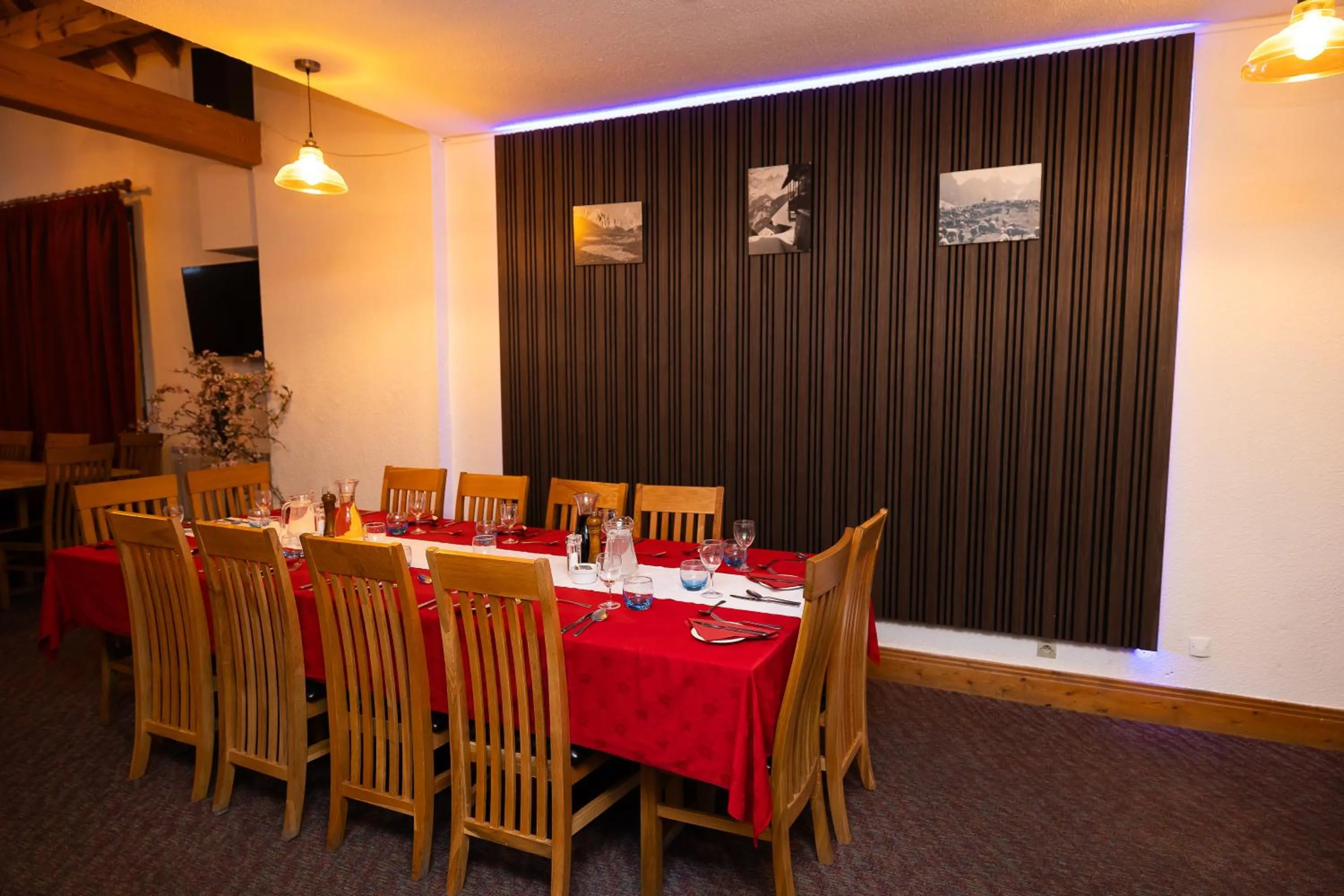 Restaurant/places to eat in Hotel l'Aigle