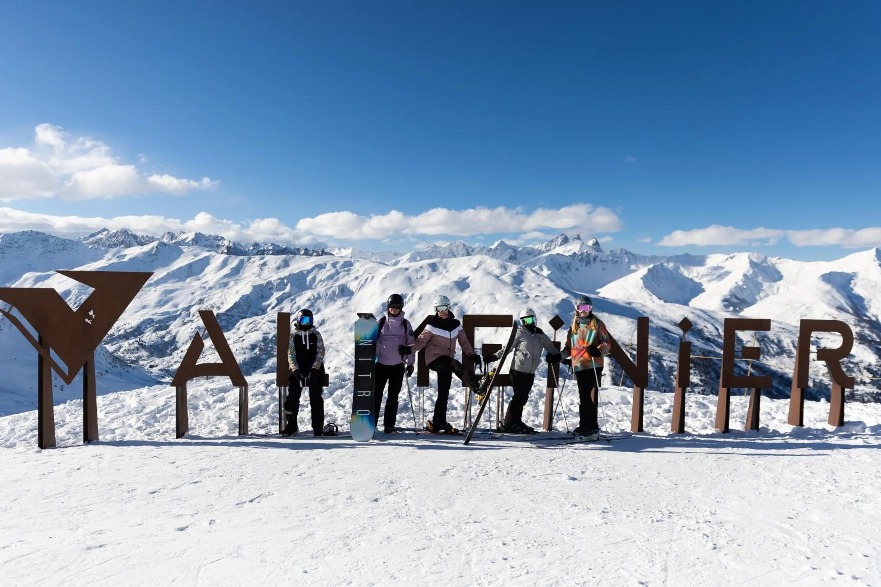 Skiing in Hotel l'Aigle