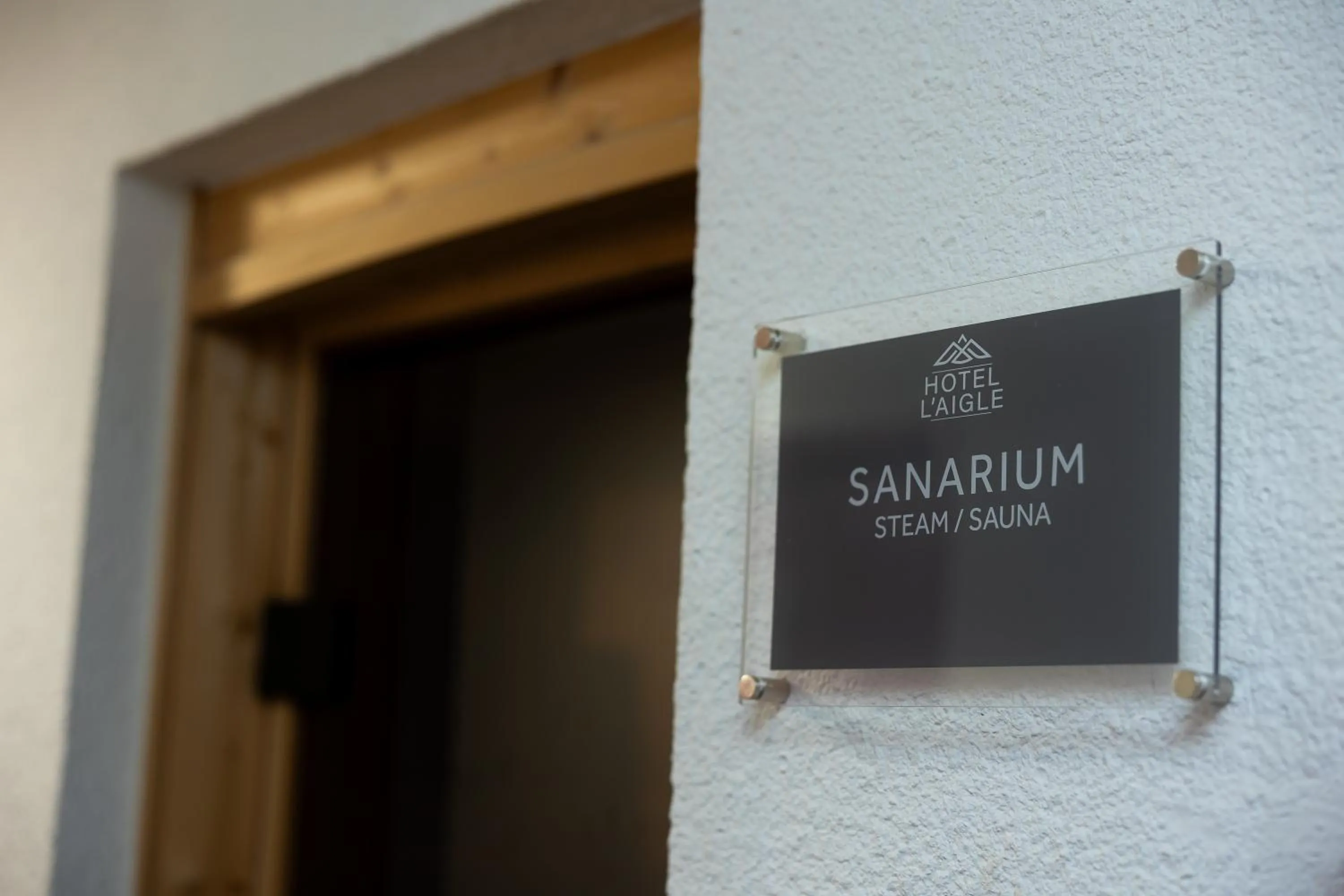 Property logo or sign in Hotel l'Aigle