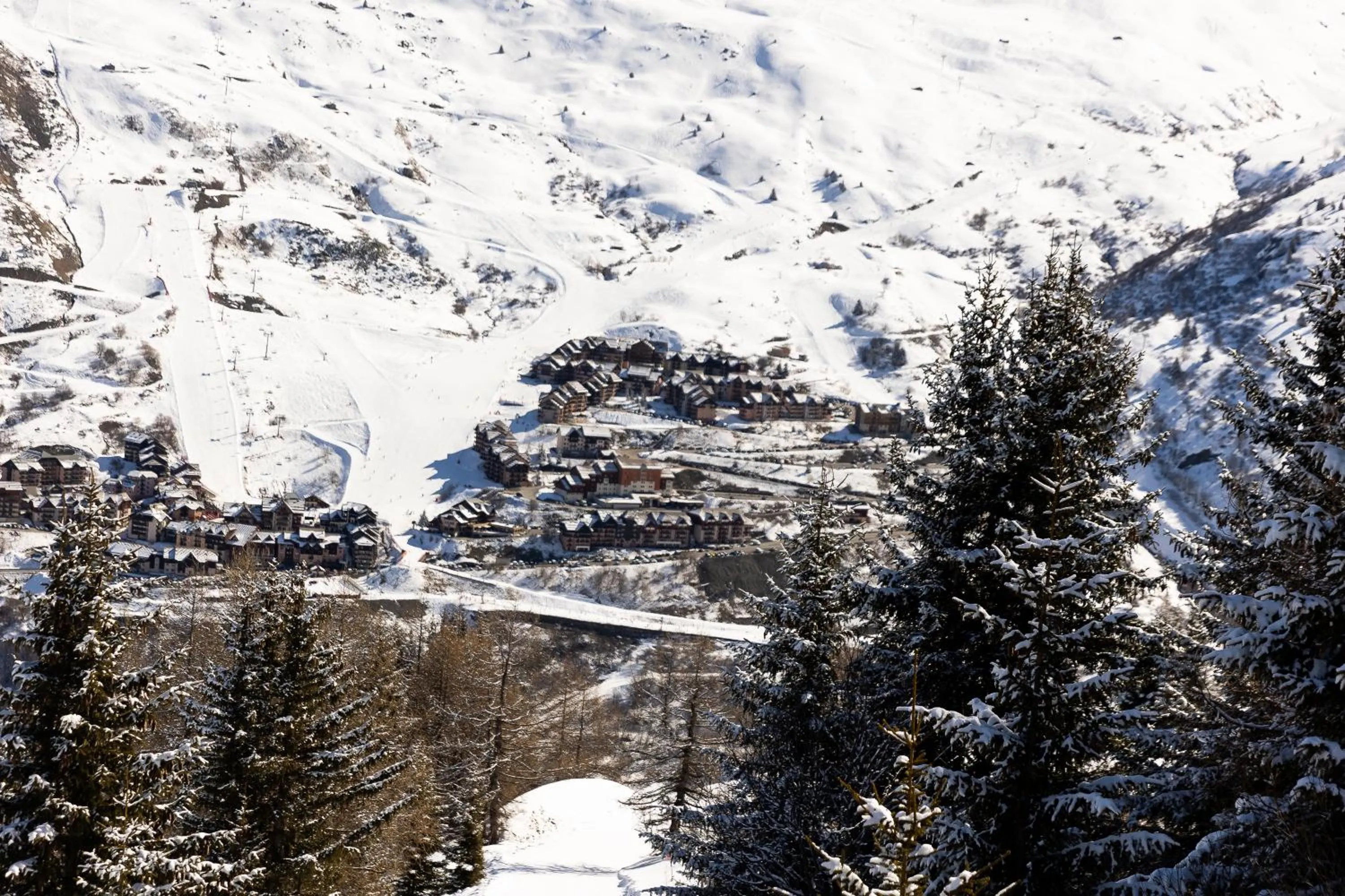 Skiing in Hotel l'Aigle