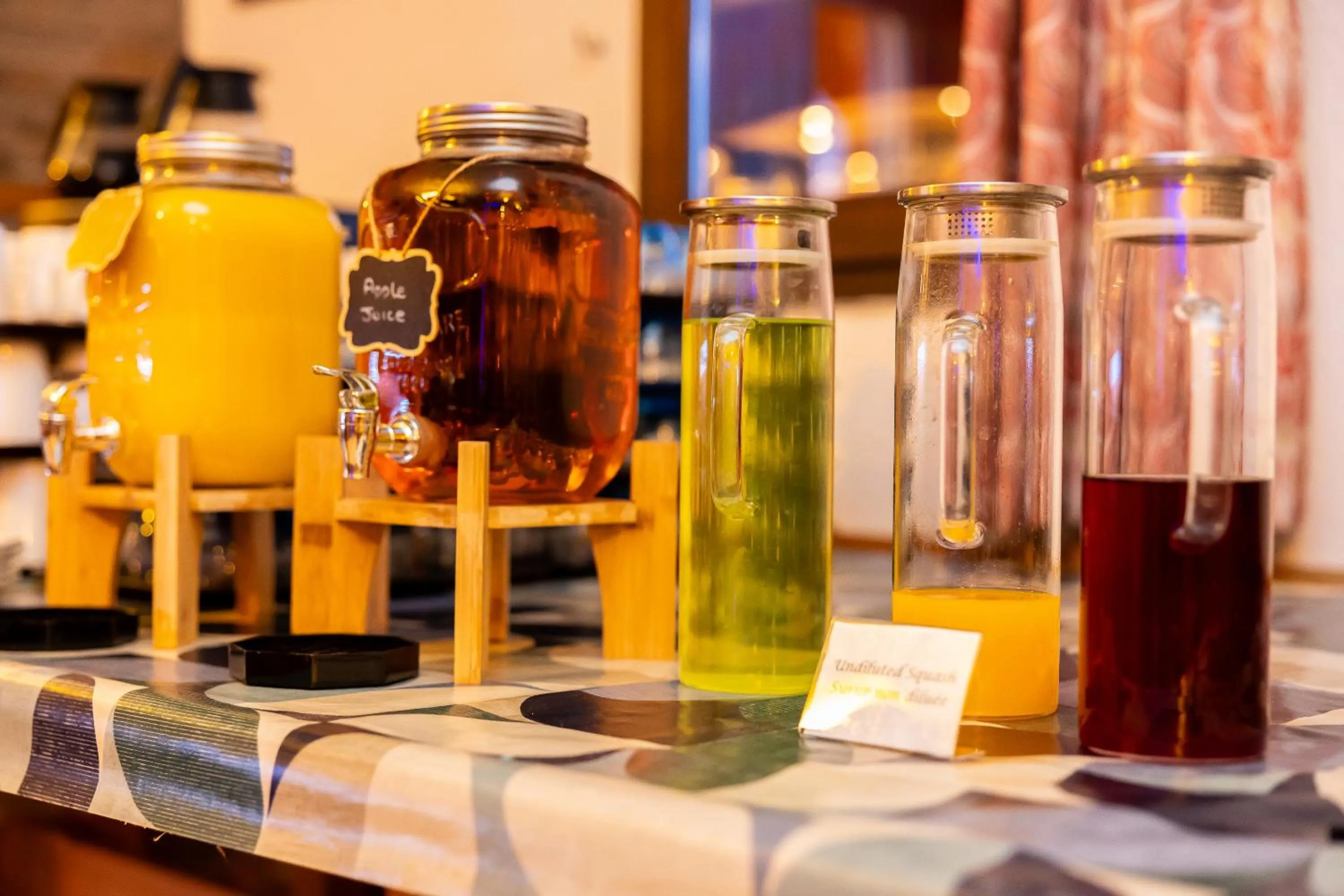 Breakfast in Hotel l'Aigle