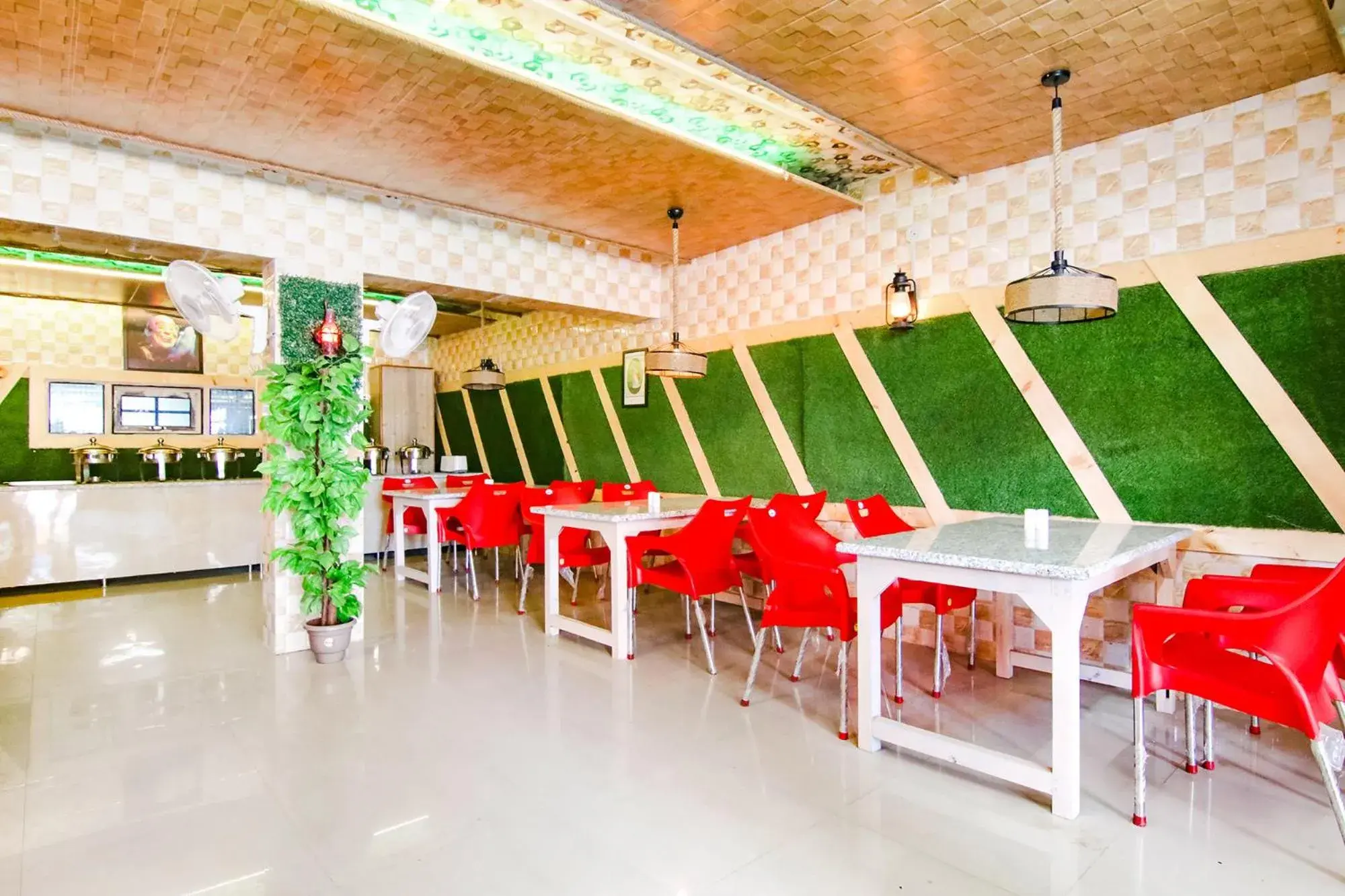 Breakfast in Royal Green Buds Breakfast in Royal Green Buds