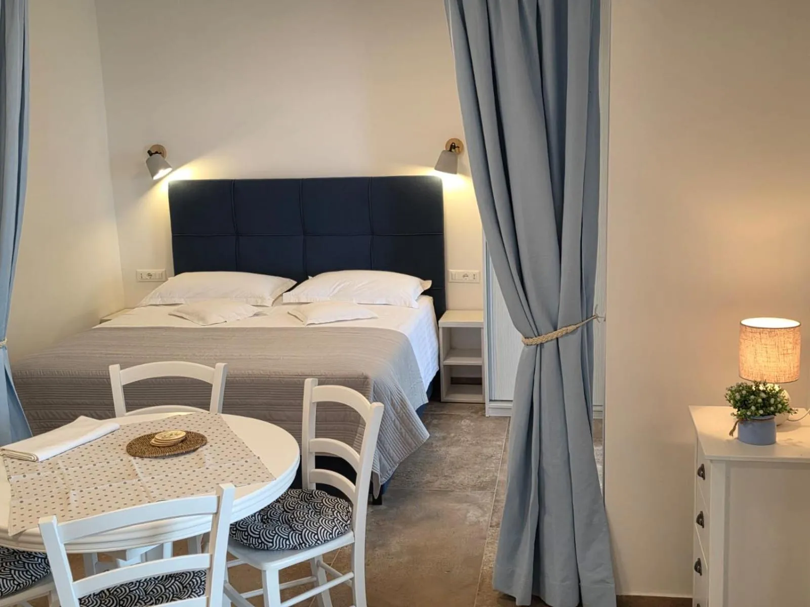 Bed in Apartments Ante