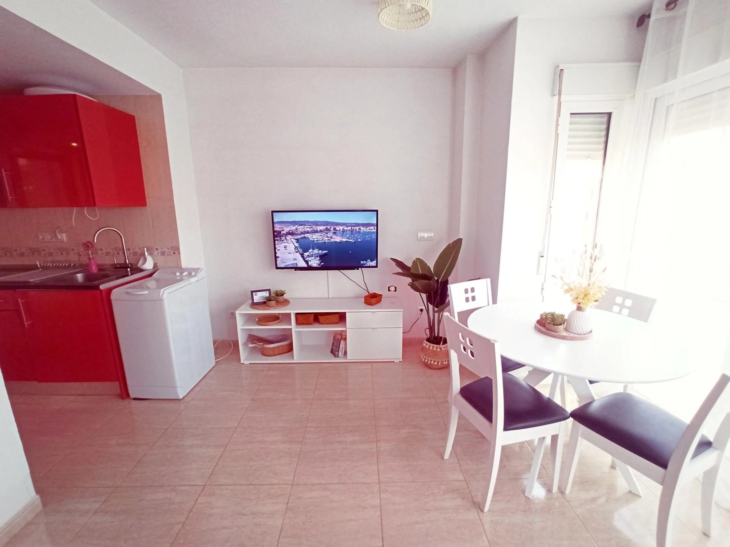 TV and multimedia in Avenida Principal - Gran Terraza junto a la playa - by Aloha Palma
