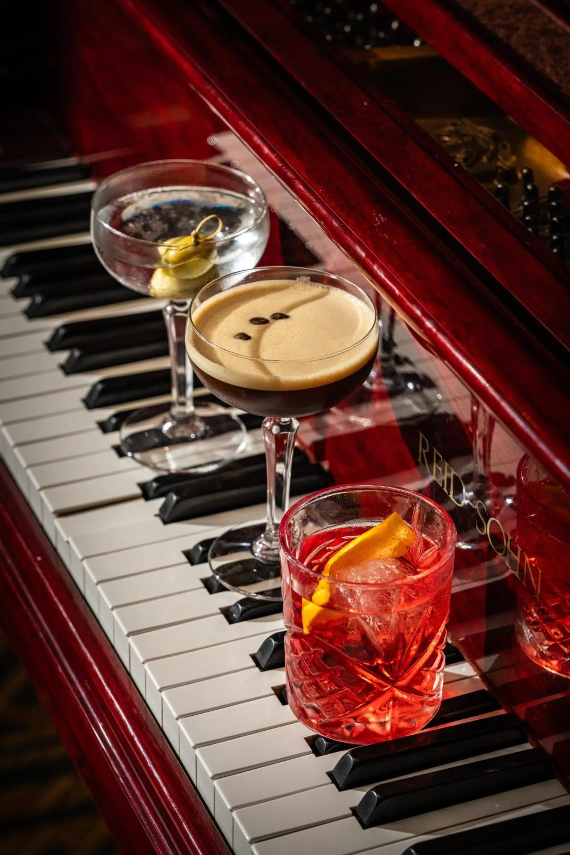 Lounge or bar in President Hotel