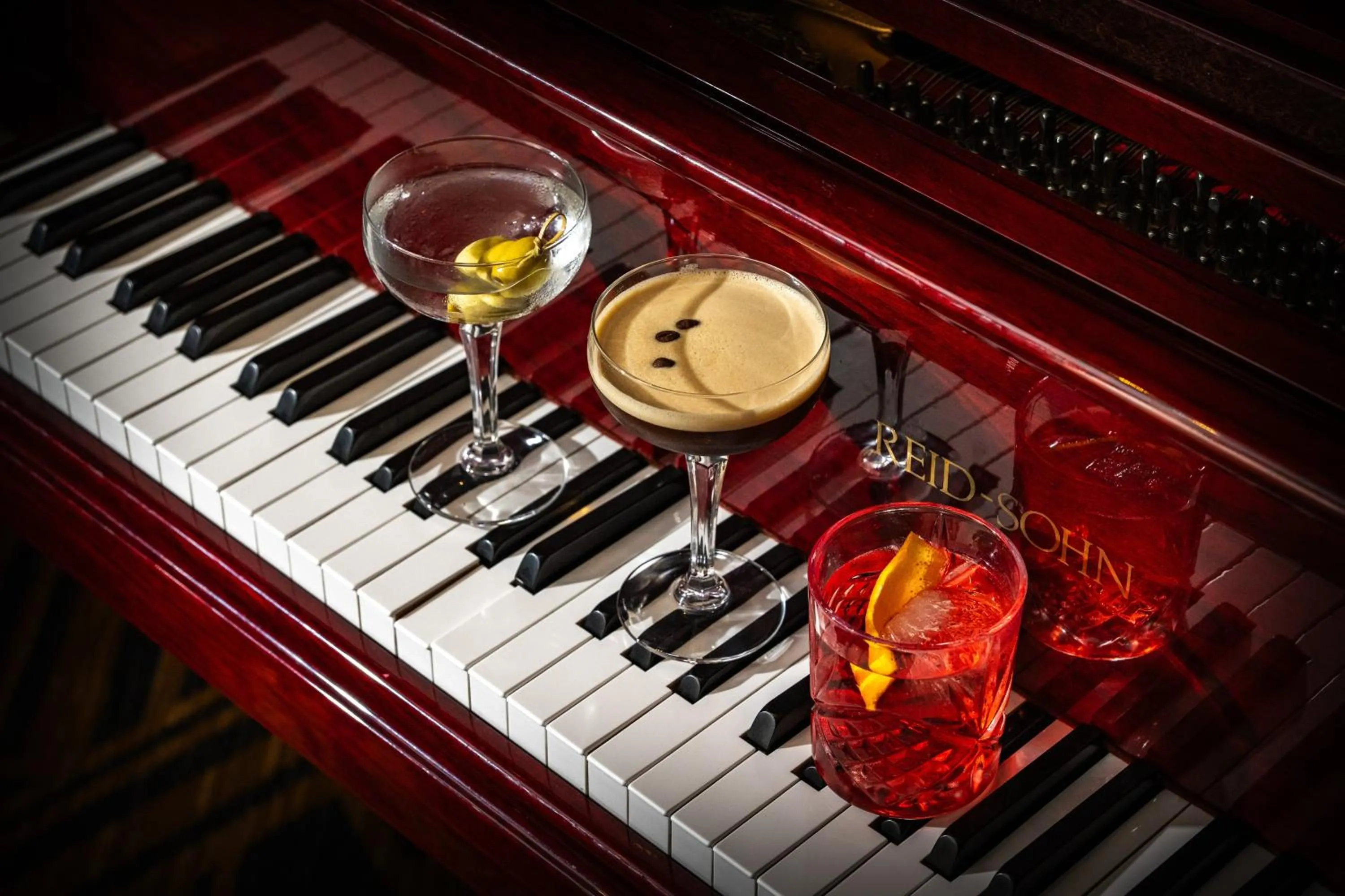 Lounge or bar in President Hotel