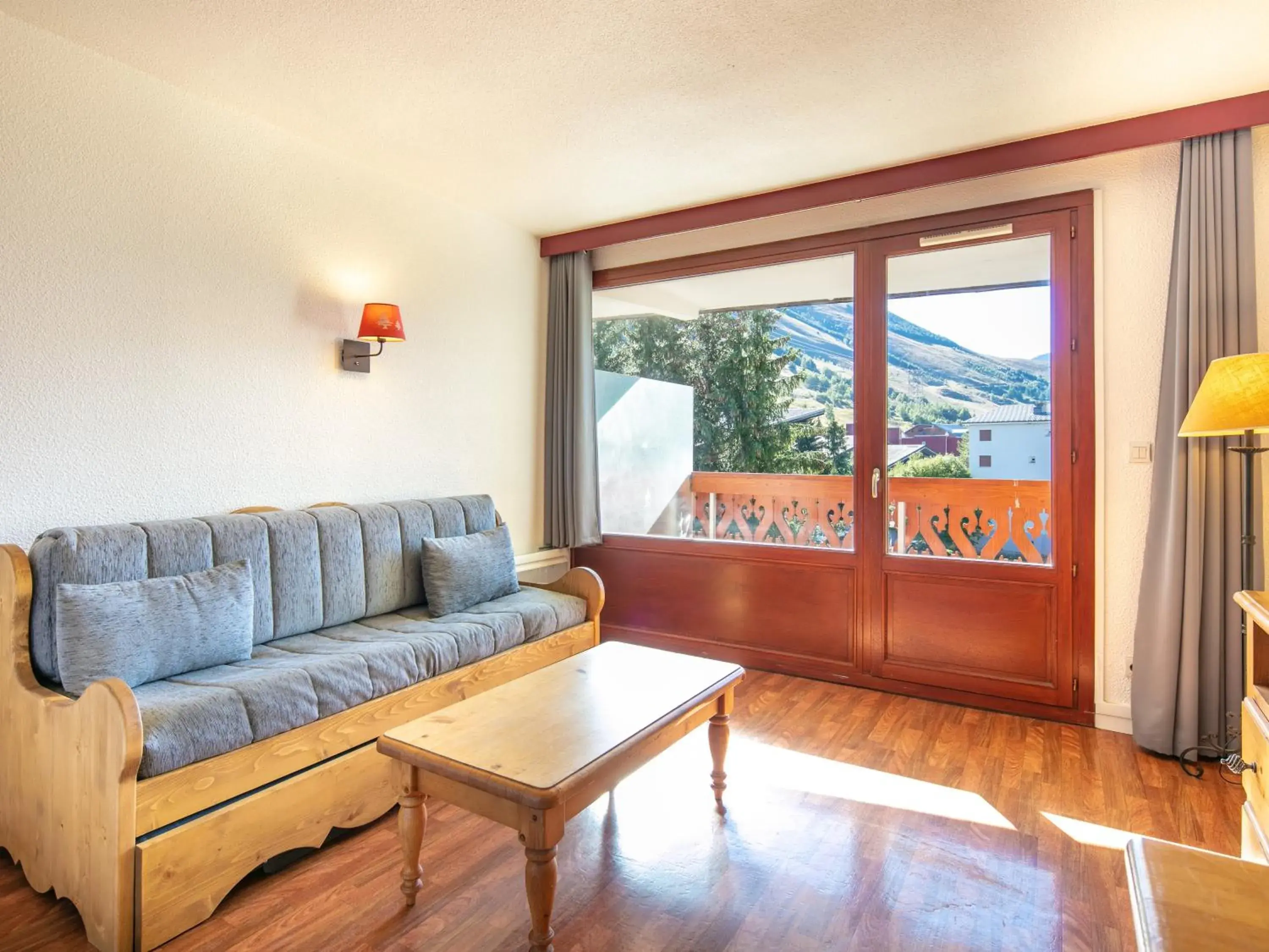 Living room in Vacancéole - Résidence L'Edelweiss Living room in Vacancéole - Résidence L'Edelweiss