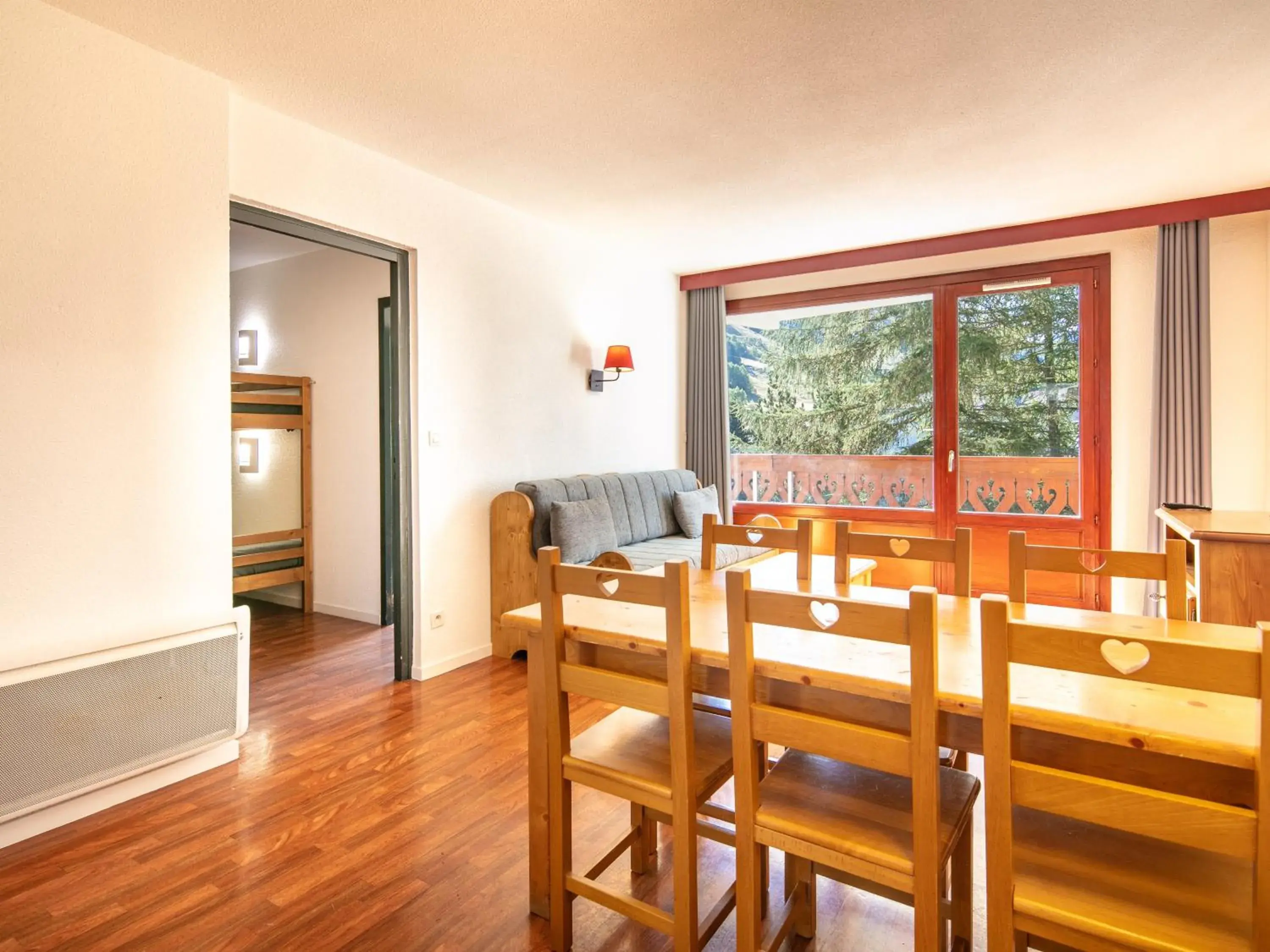 One-Bedroom Apartment (6 Adults) in Vacancéole - Résidence L'Edelweiss One-Bedroom Apartment (6 Adults) in Vacancéole - Résidence L'Edelweiss