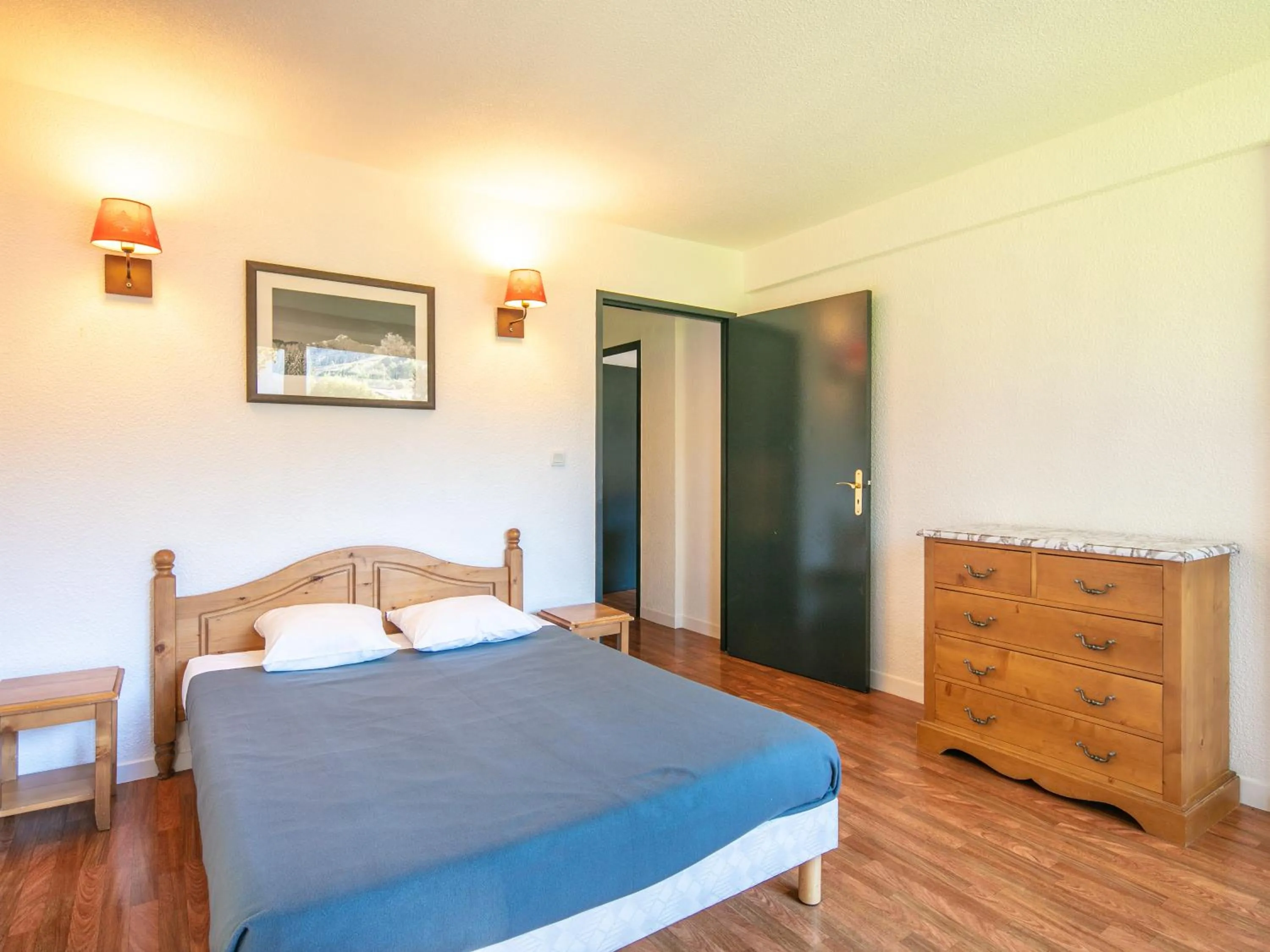 Bedroom, Bed in Vacancéole - Résidence L'Edelweiss