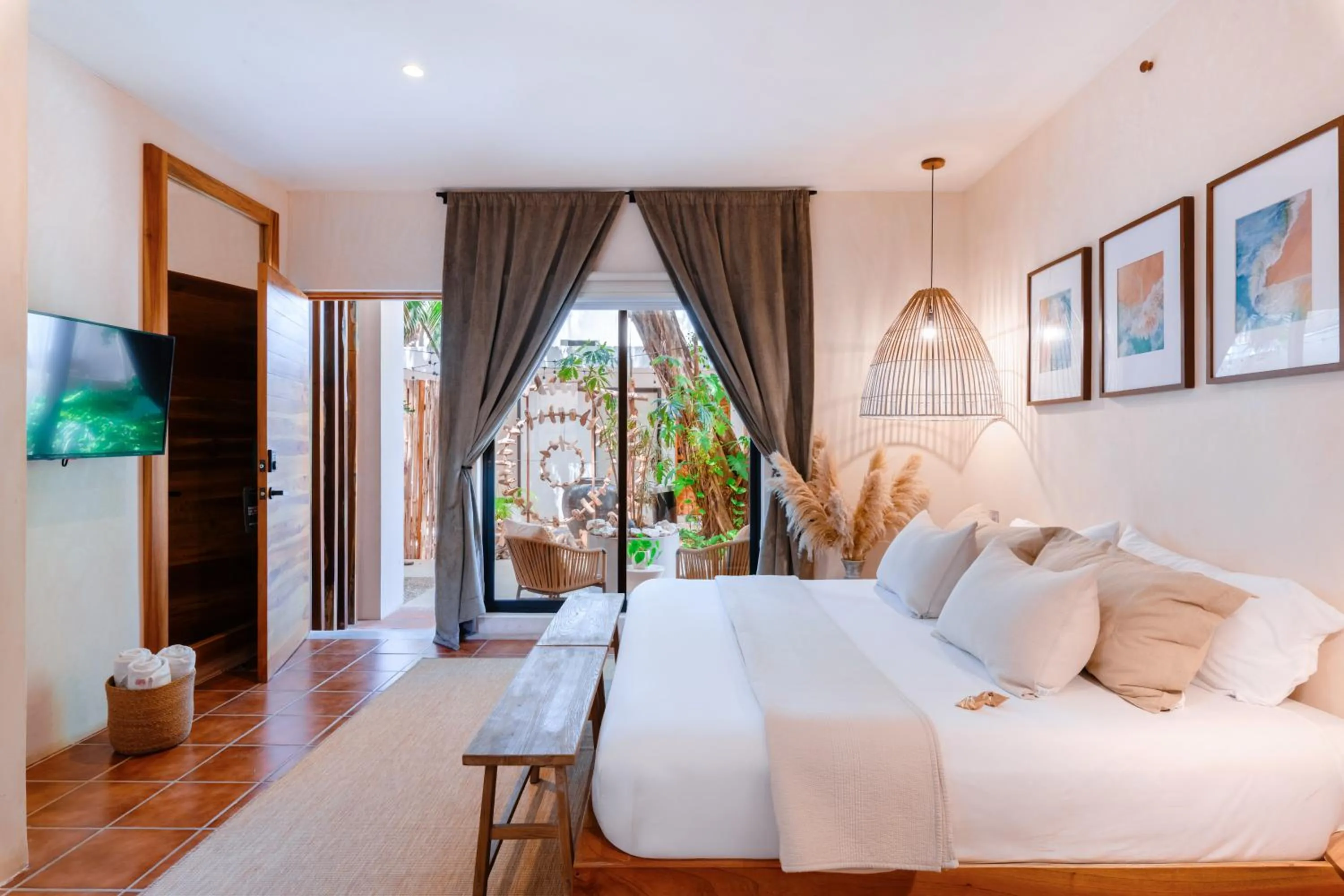 Bed in Malish Hotel & Spa Luxury Edition