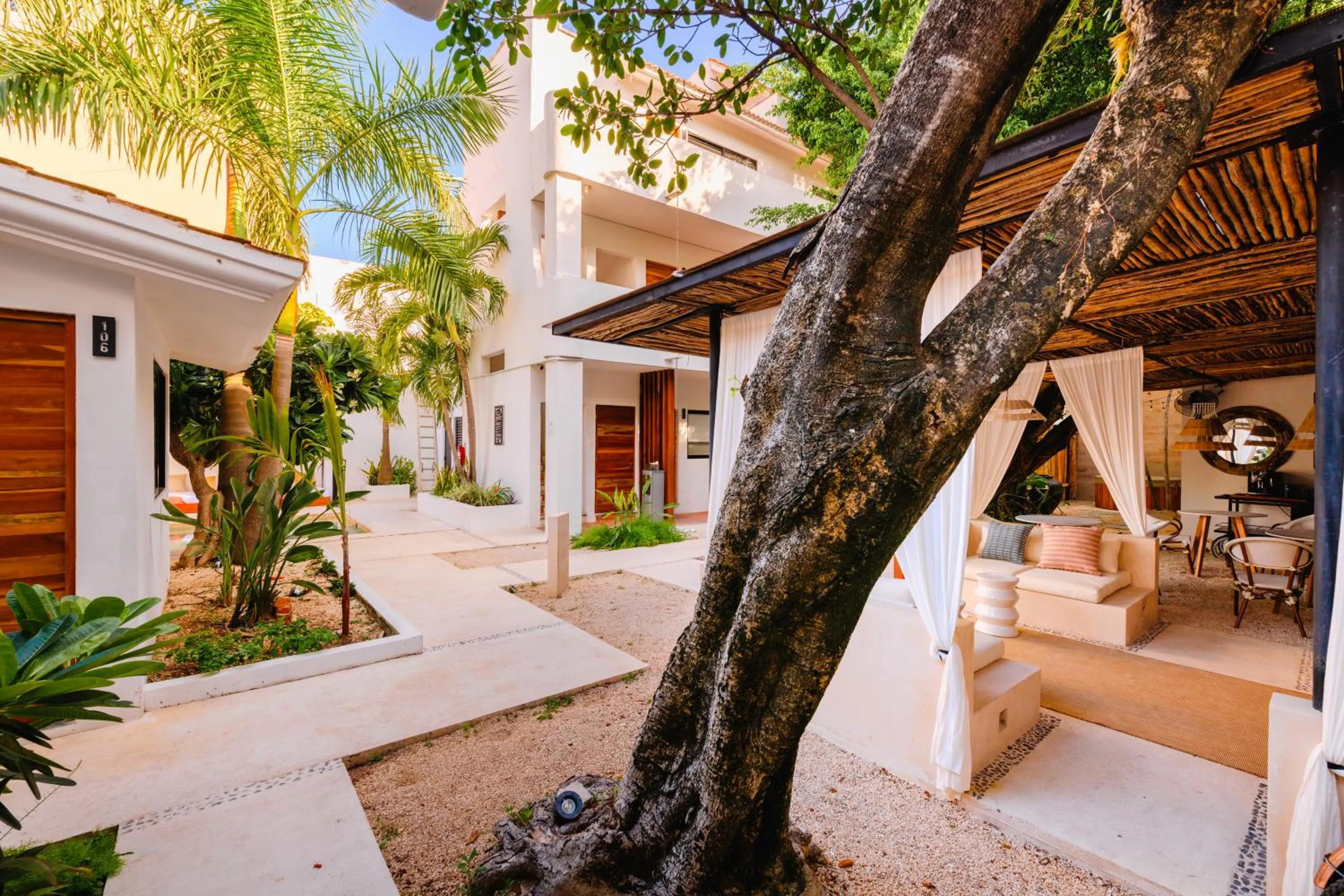 Property building in Malish Hotel & Spa Luxury Edition