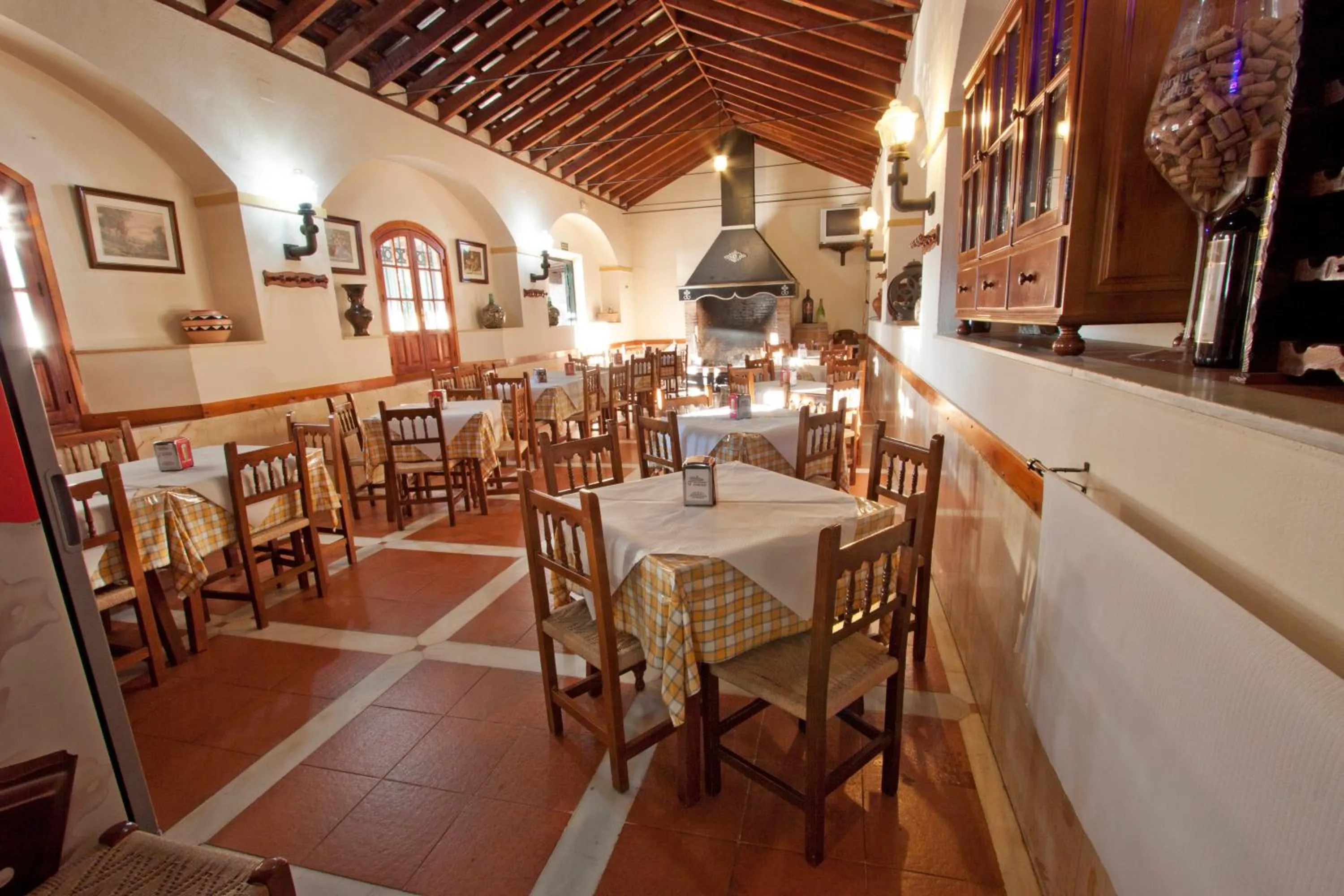 Restaurant/places to eat in Hostal El Cortijo