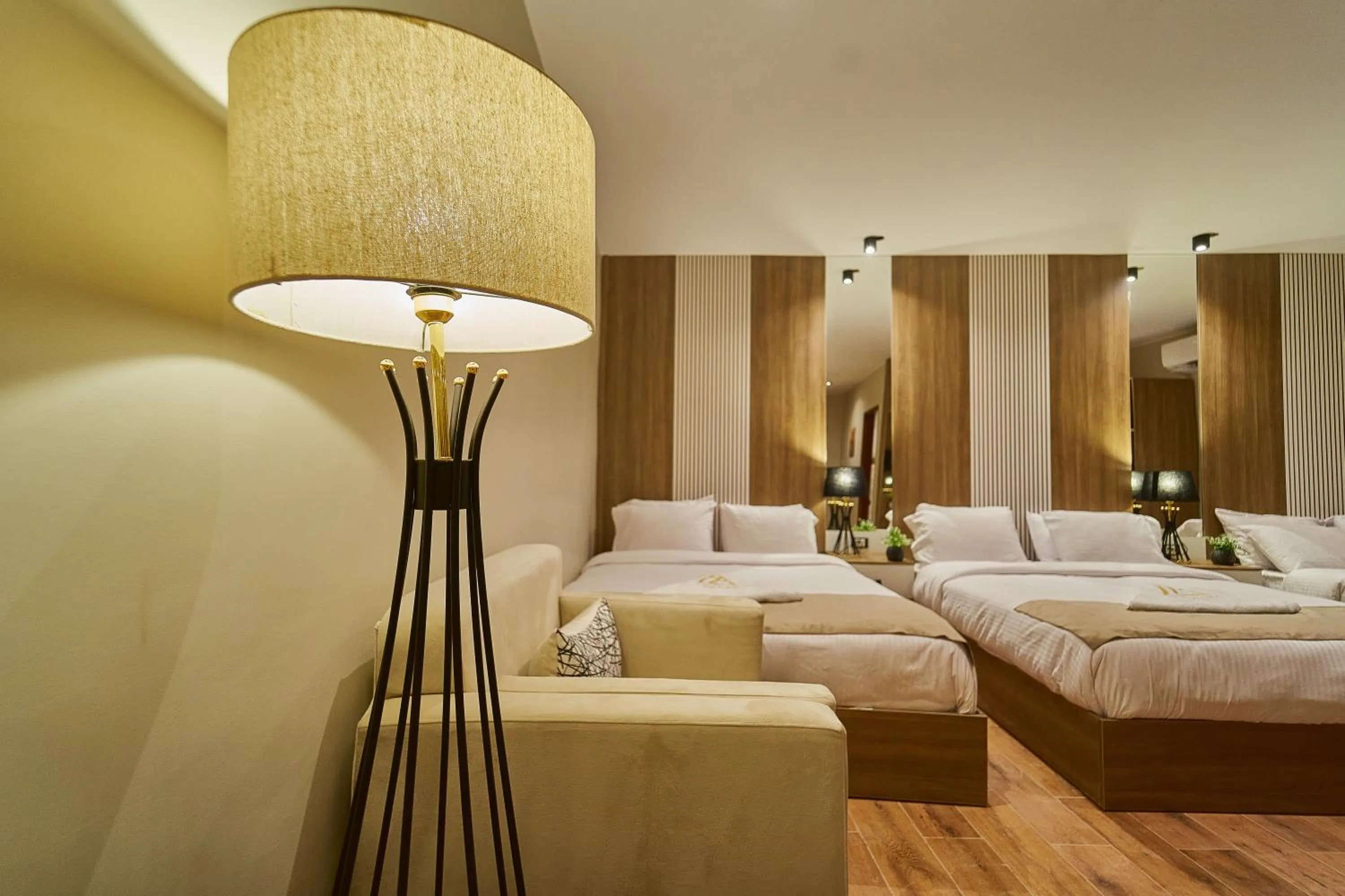 Bed in PANORAMA view pyramids