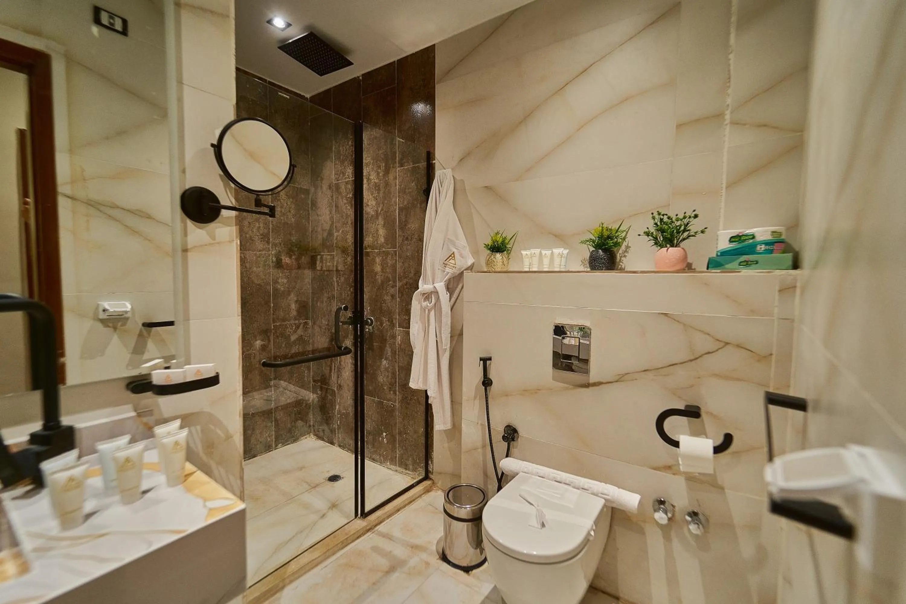 PANORAMA view pyramids