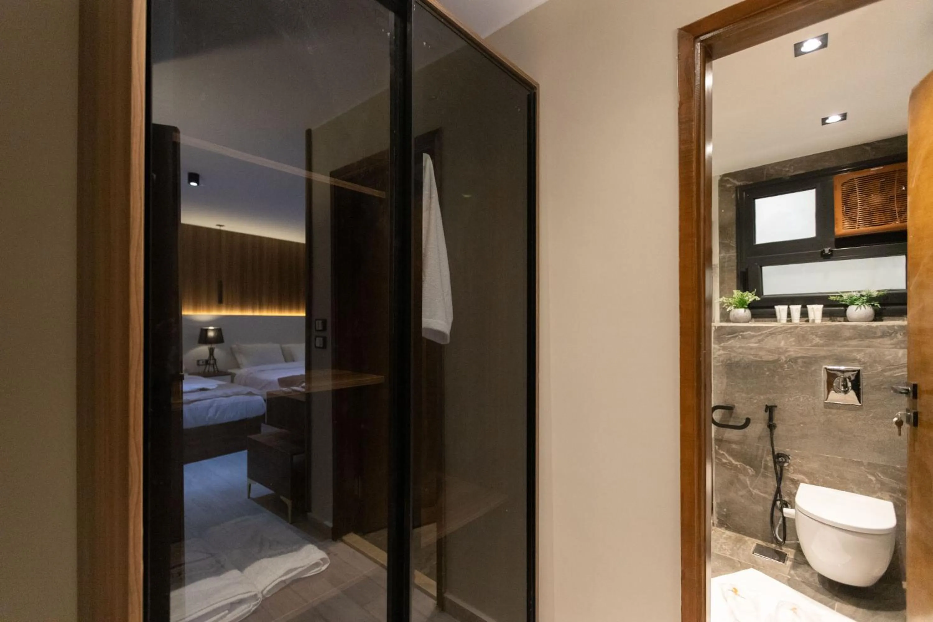 Bath in PANORAMA view pyramids