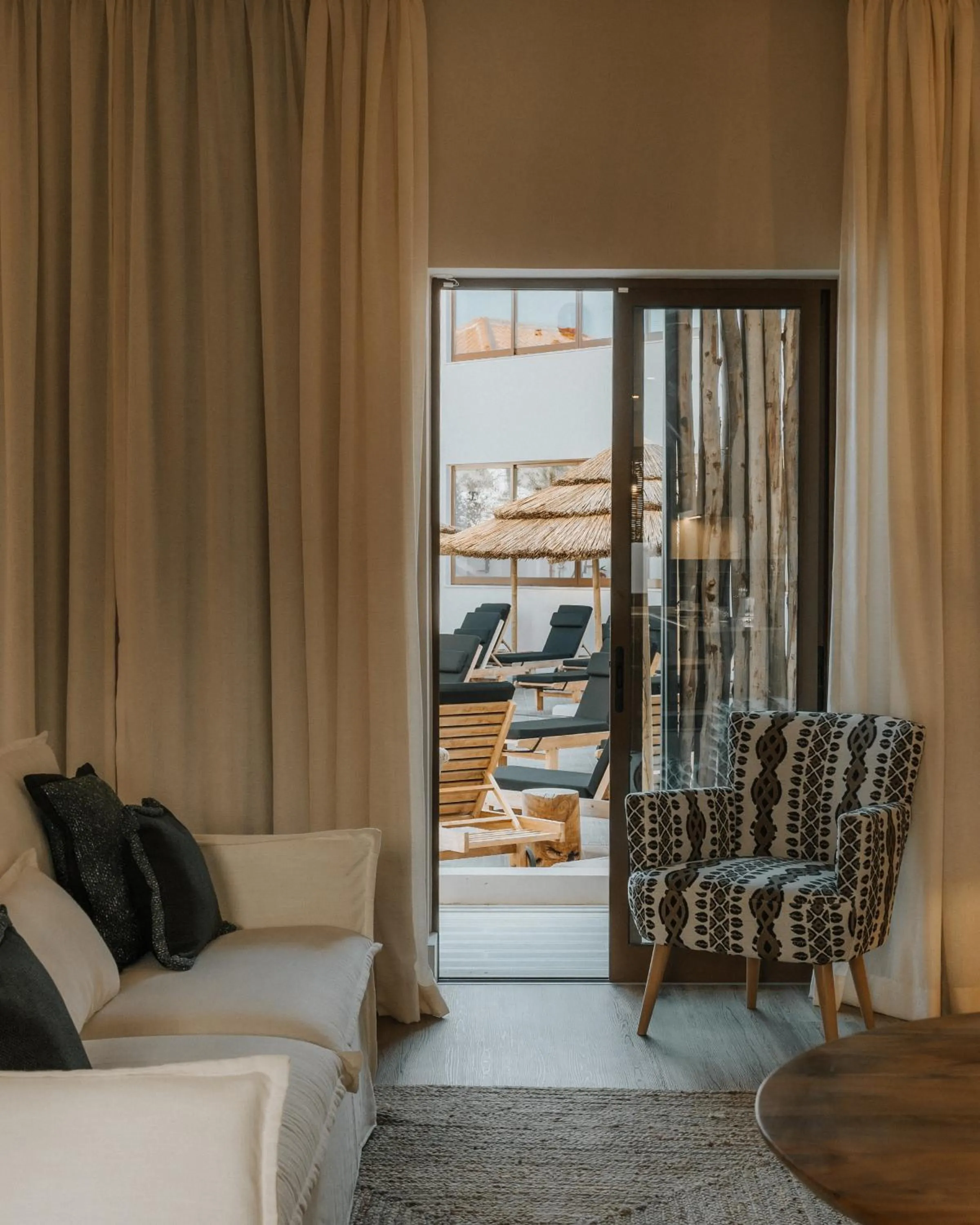 Living room, Bed in AlmaLusa Comporta