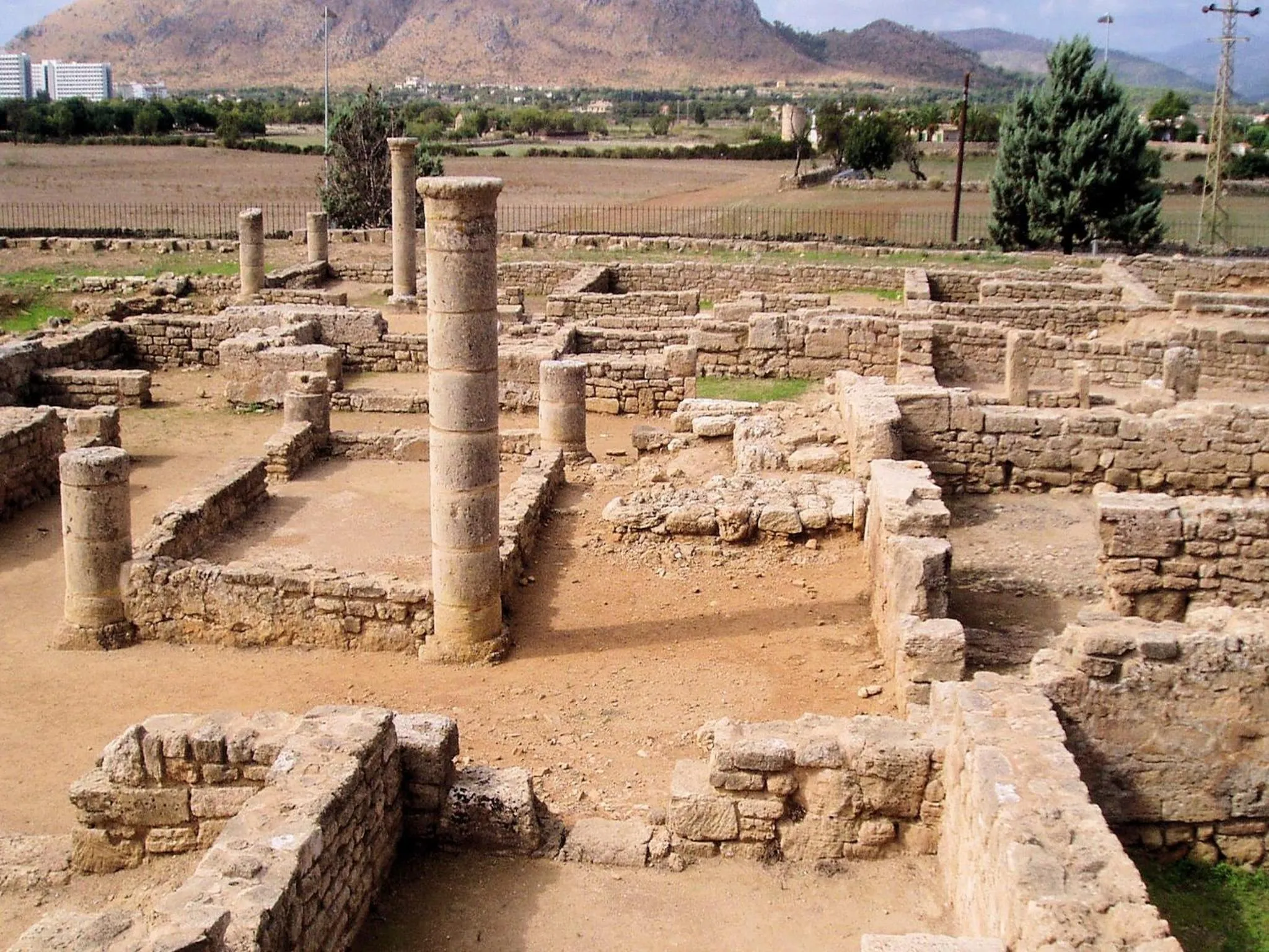 Nearby landmark in Apartamentos Carlos V