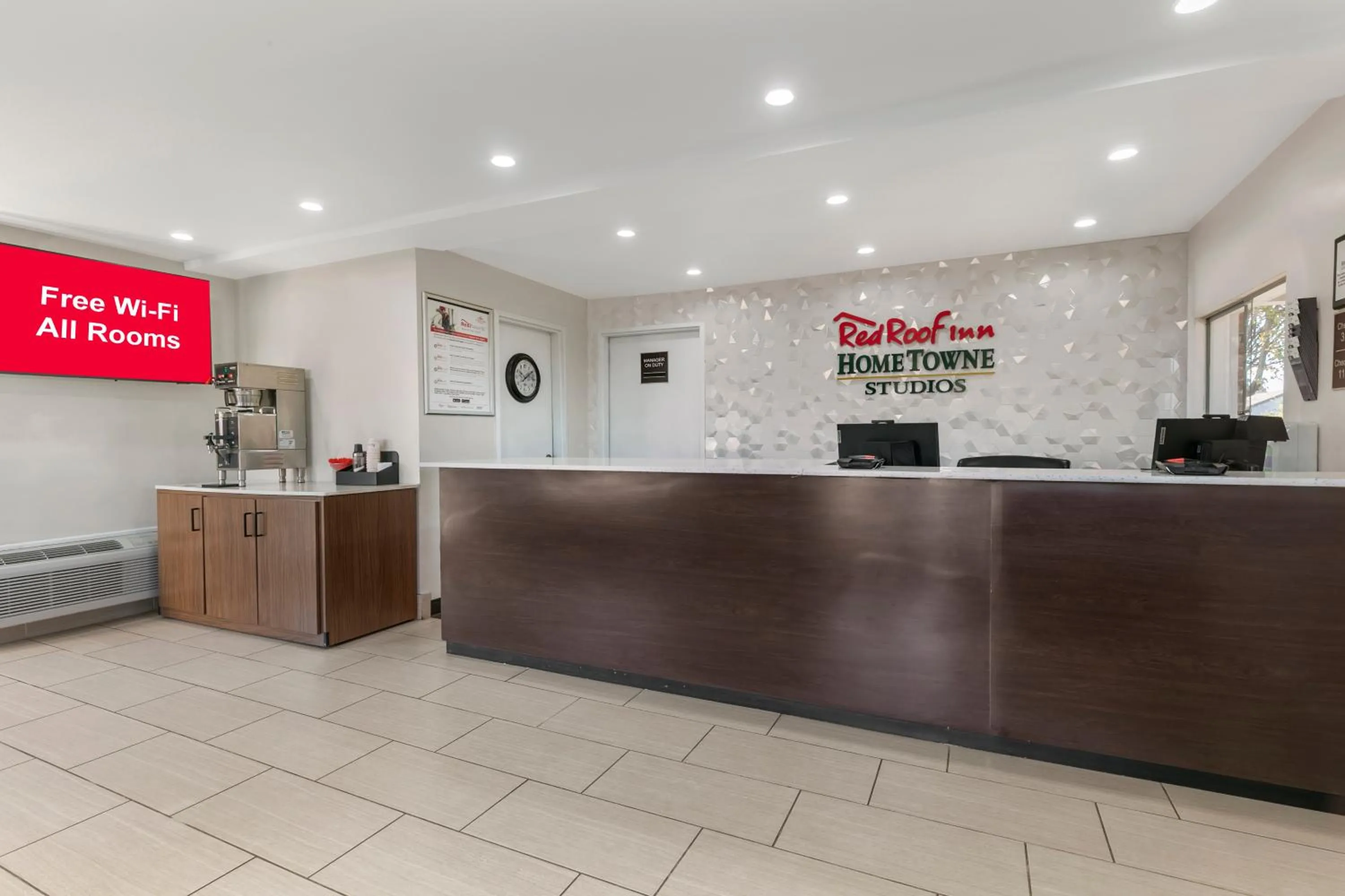 Lobby or reception in HomeTowne Studios by Red Roof Georgetown, KY