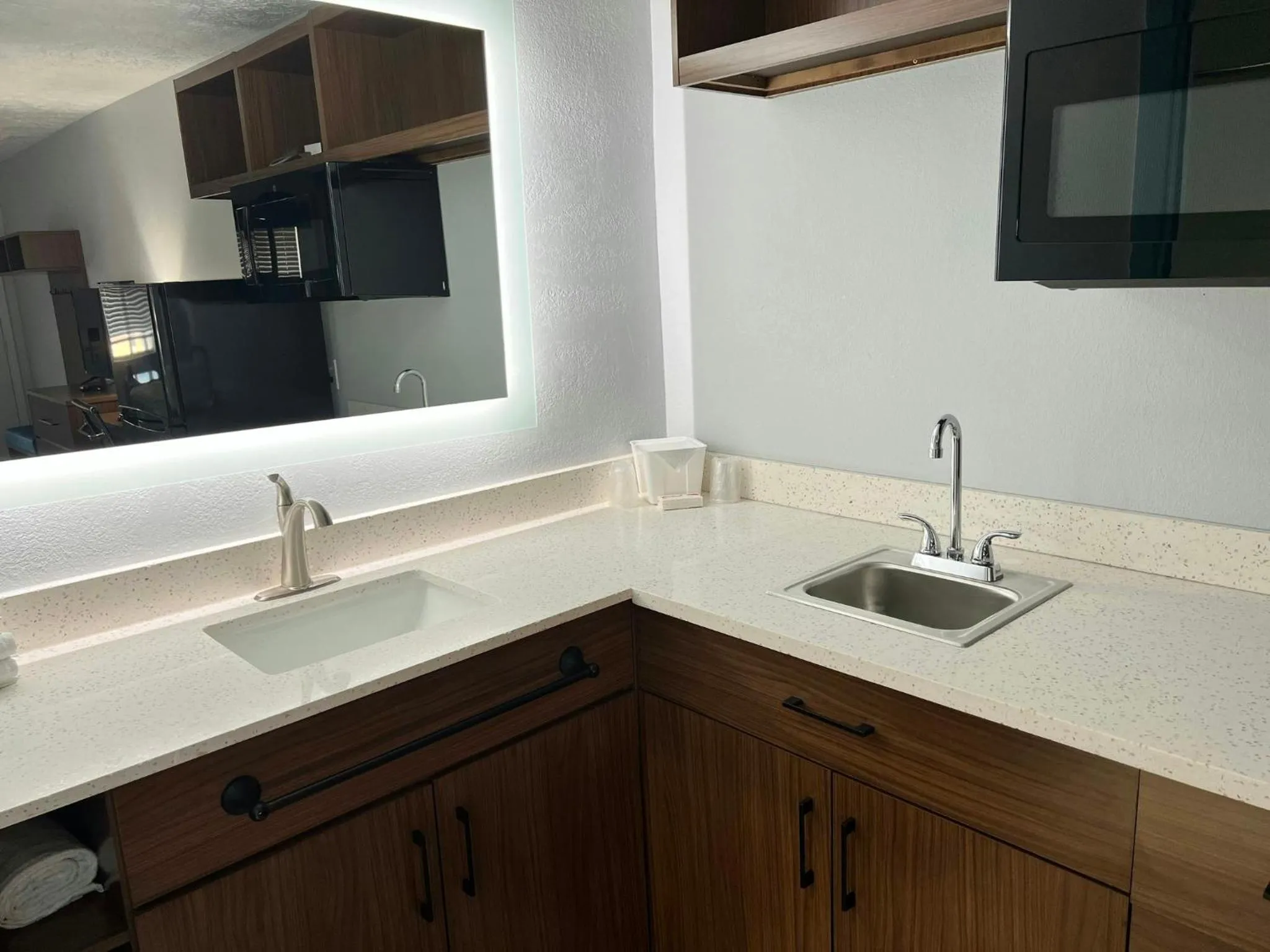 Photo of the whole room in HomeTowne Studios by Red Roof Georgetown, KY