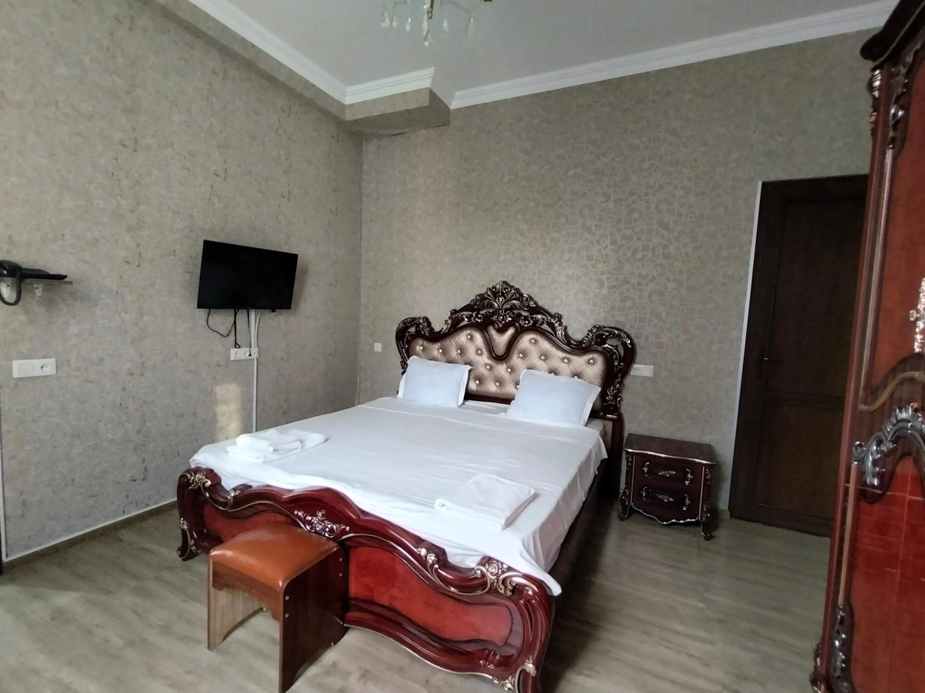 Photo of the whole room in New Star