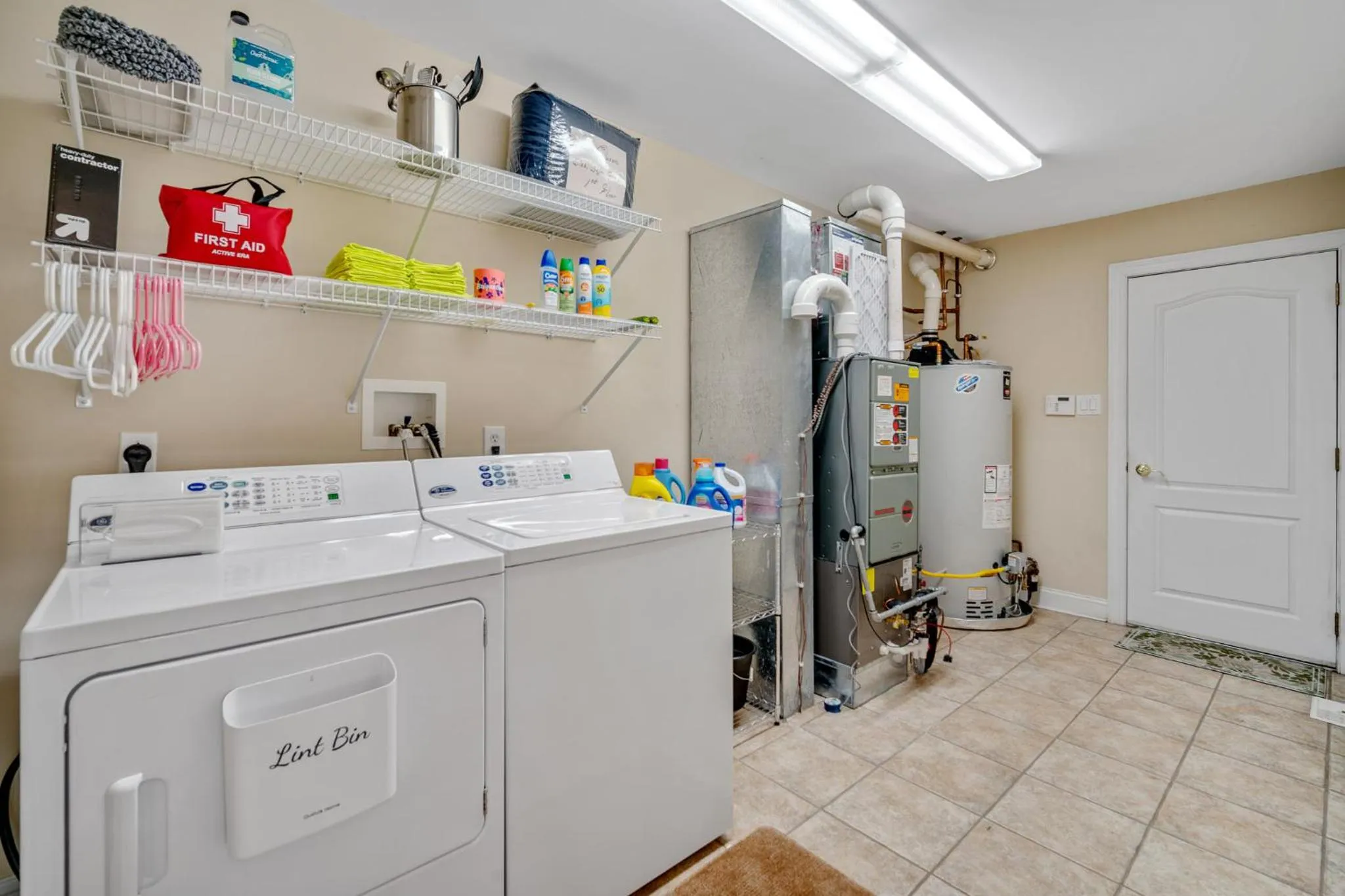 laundry in Exquisitely Large Home Block and a half to Beach