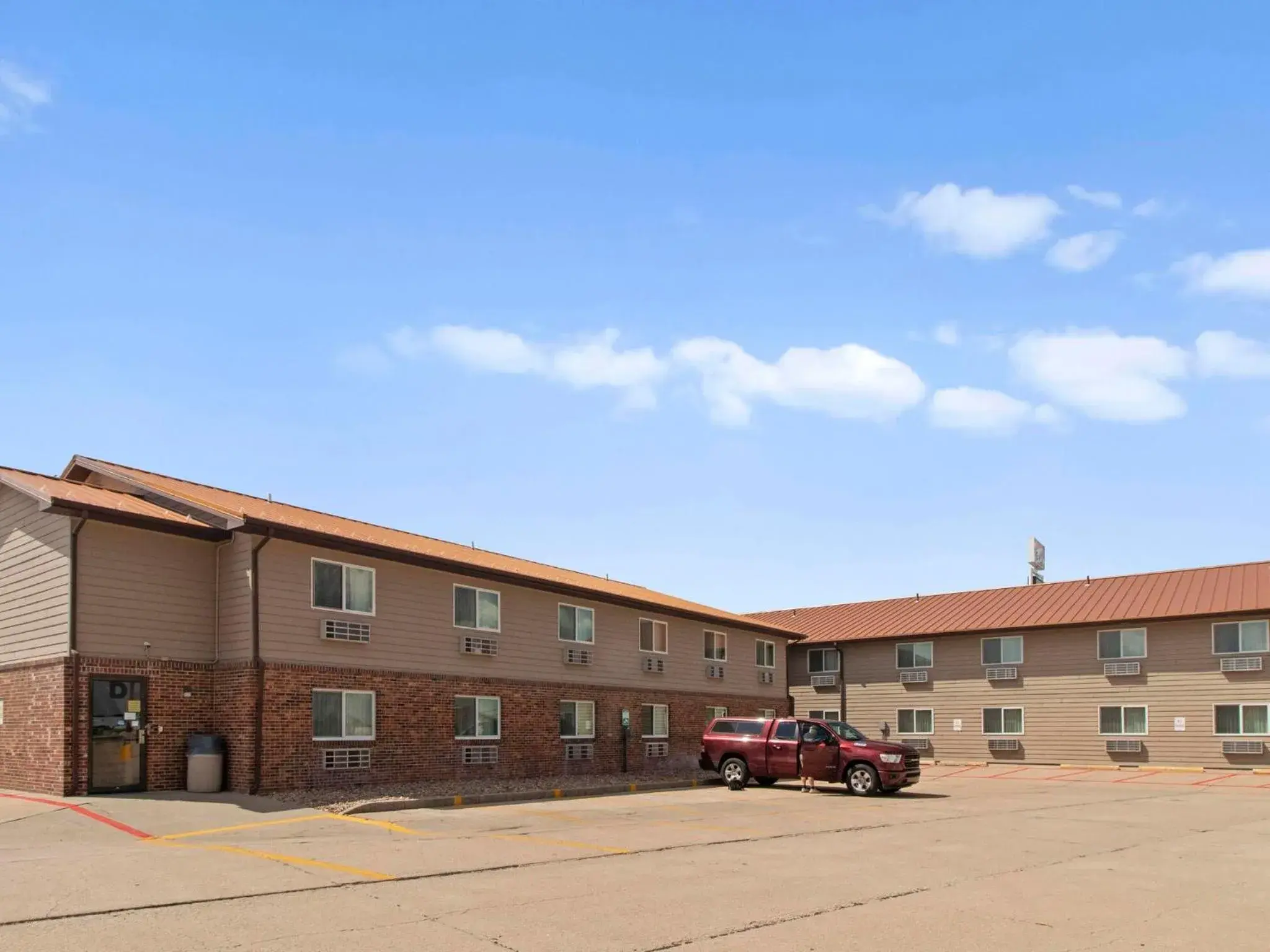 Property building in Super 8 by Wyndham Ogallala Property building in Super 8 by Wyndham Ogallala