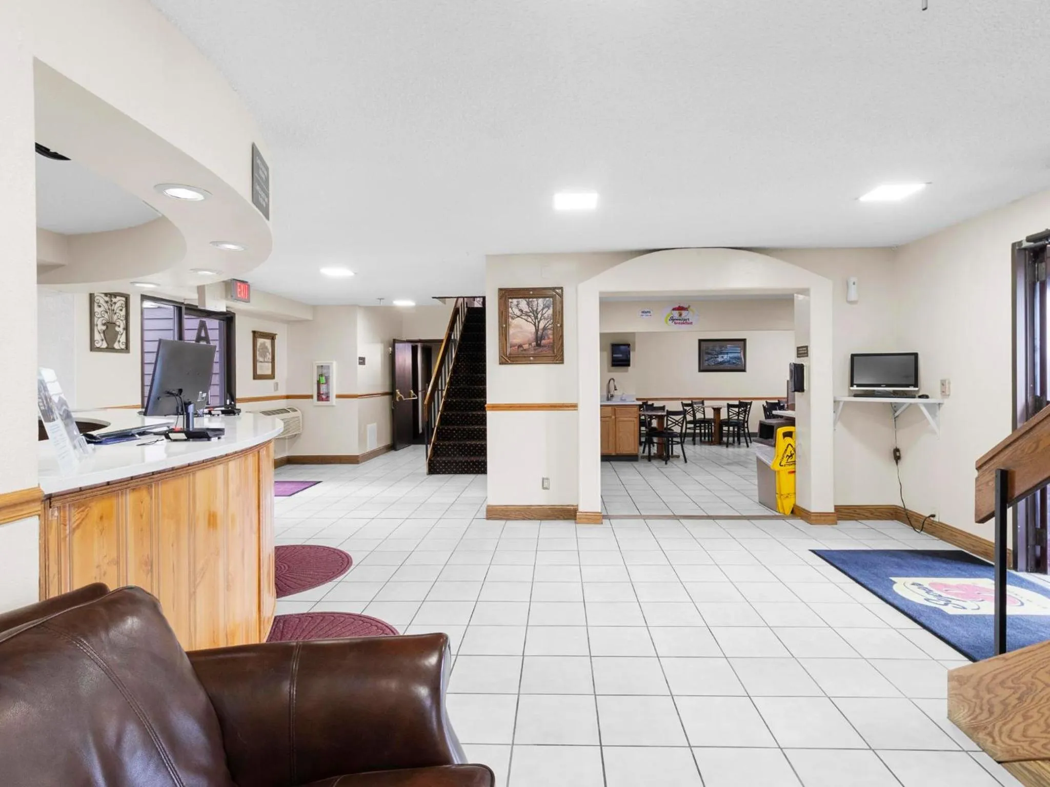 Seating area in Super 8 by Wyndham Ogallala