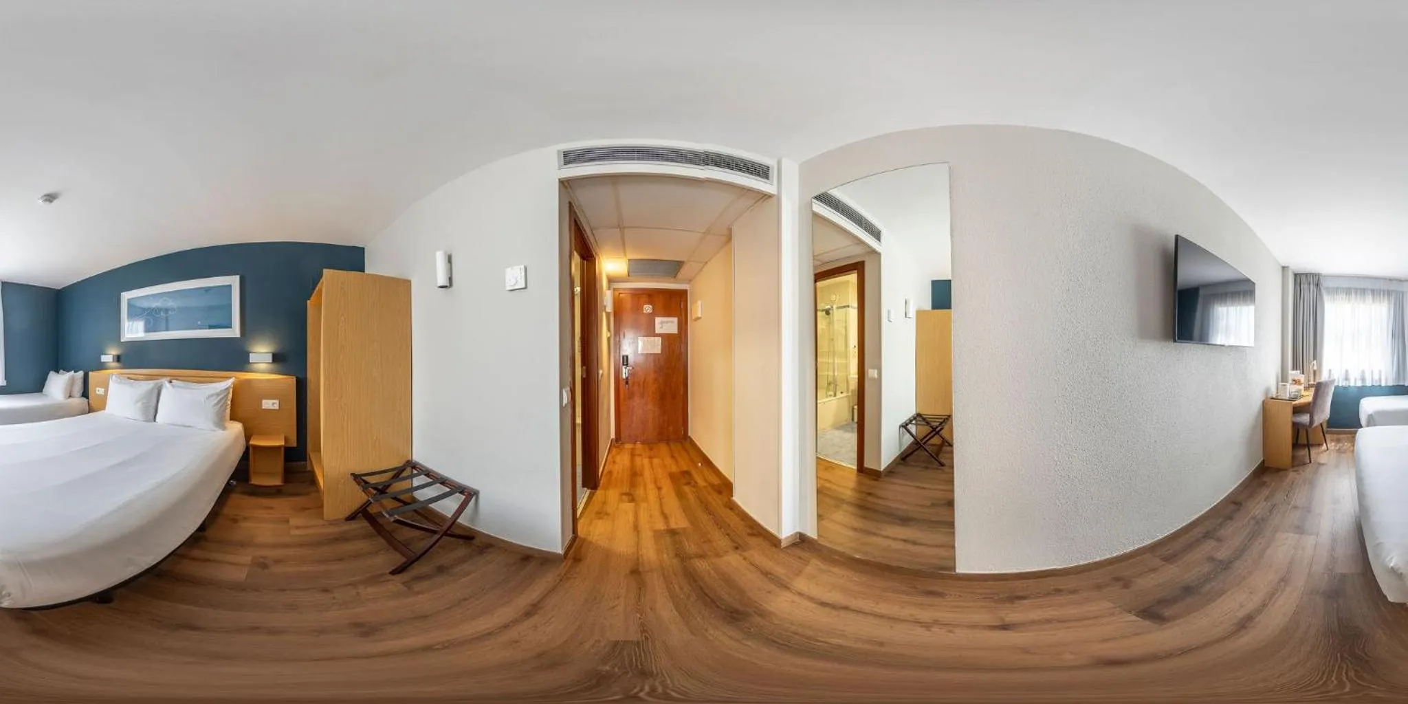 Bed in Travelodge Alicante Puerto