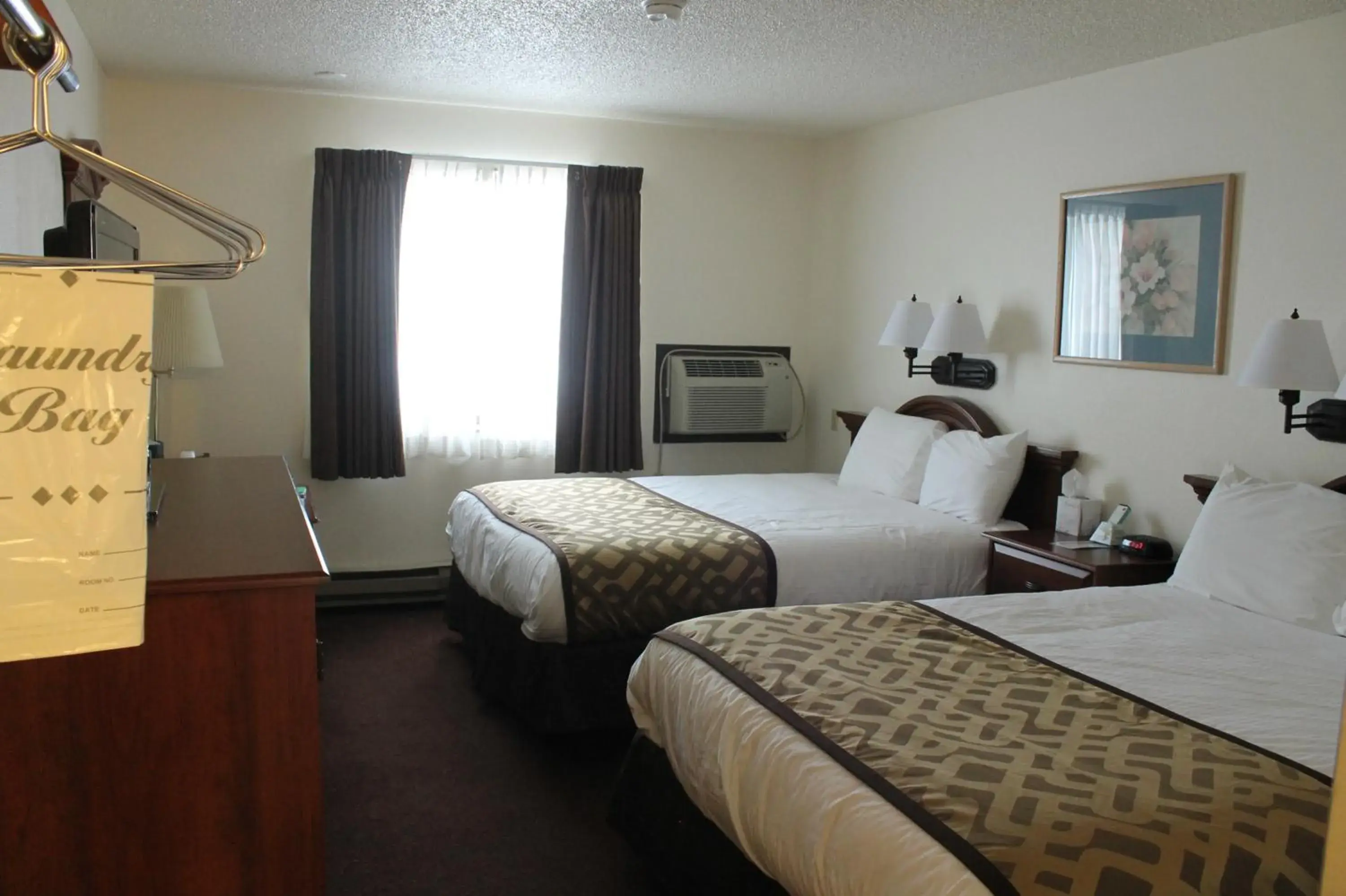 Bed in Lone Tree Inn Bed in Lone Tree Inn
