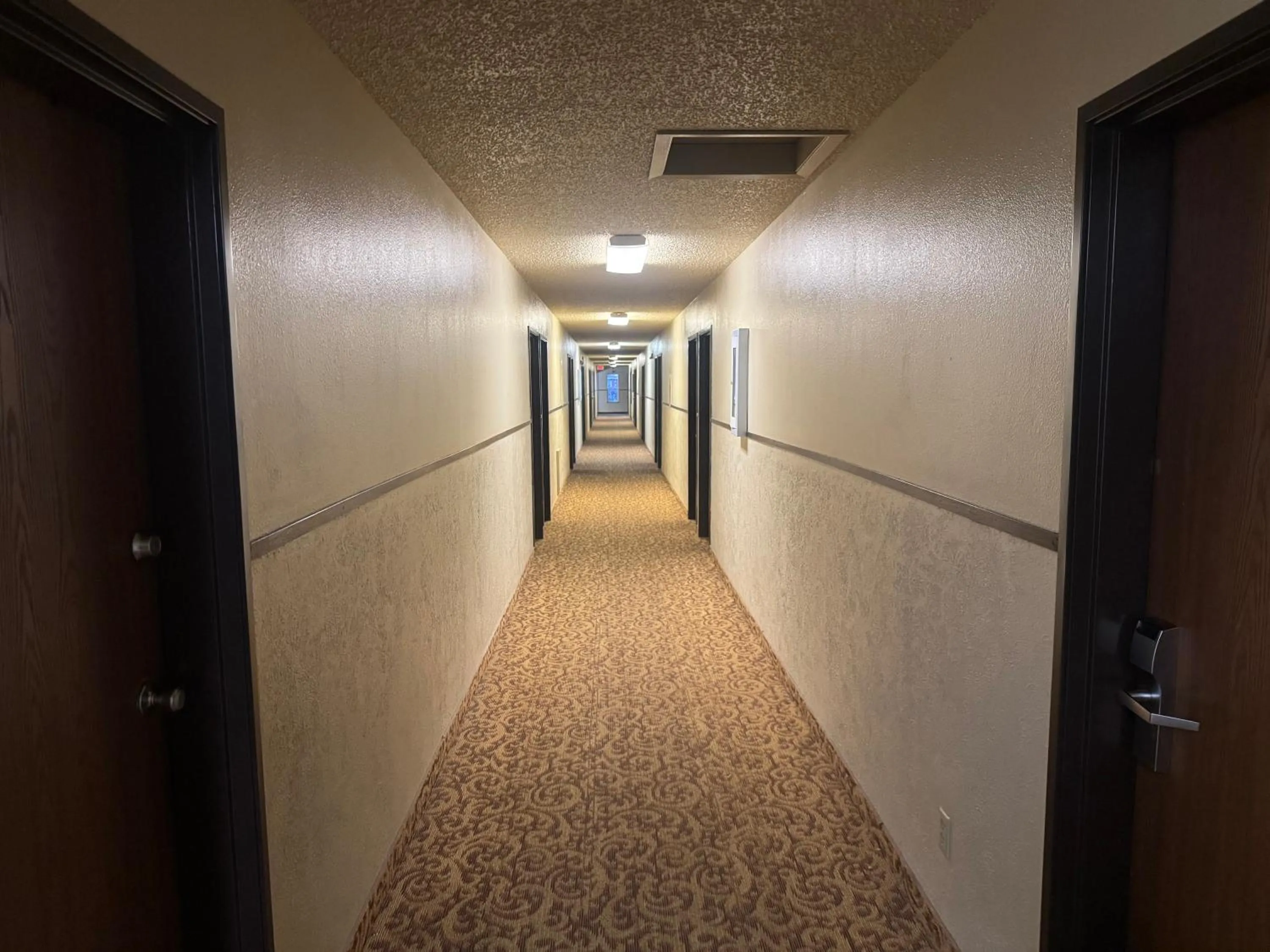 Lobby or reception in Lone Tree Inn