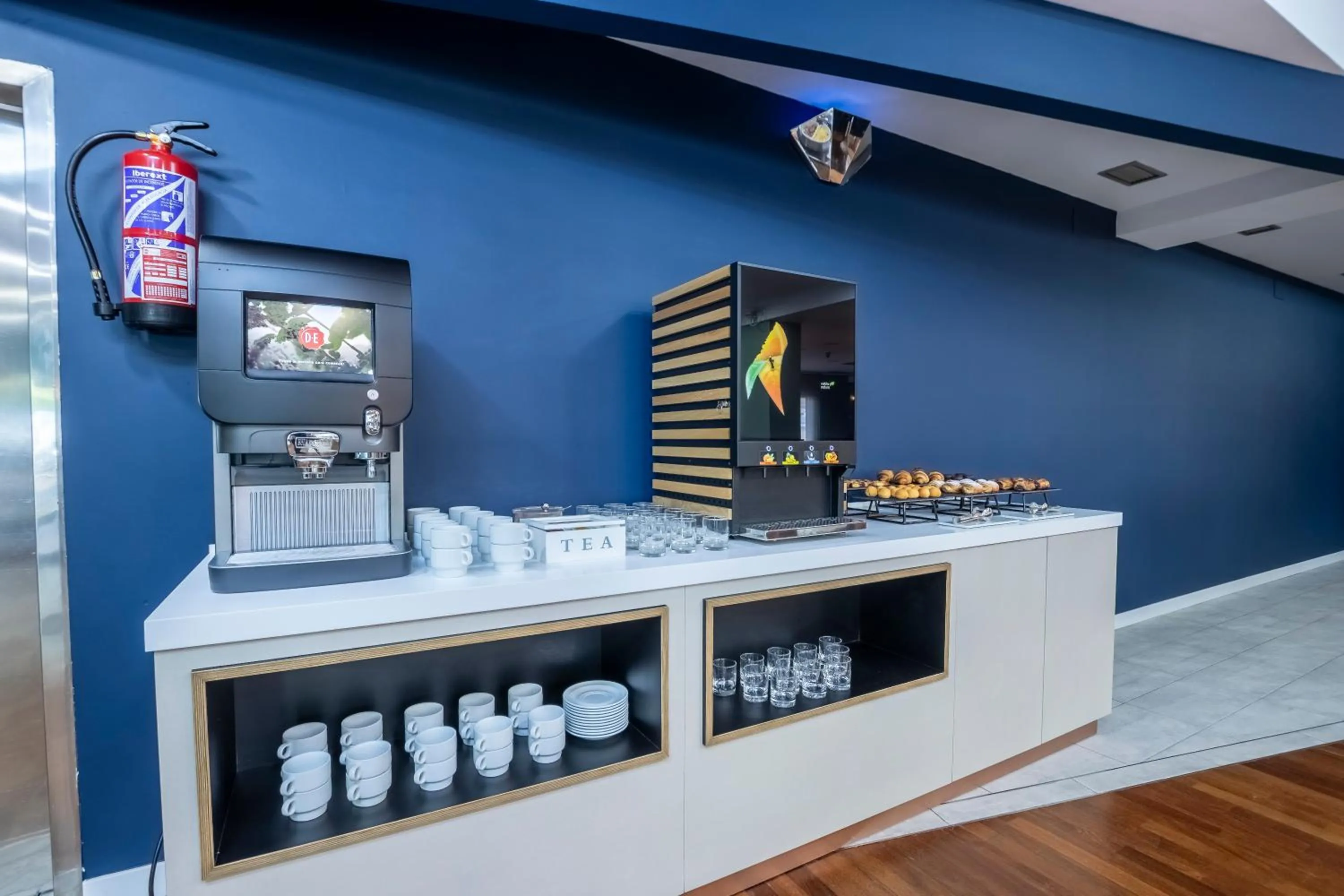 Buffet breakfast in Travelodge Murcia