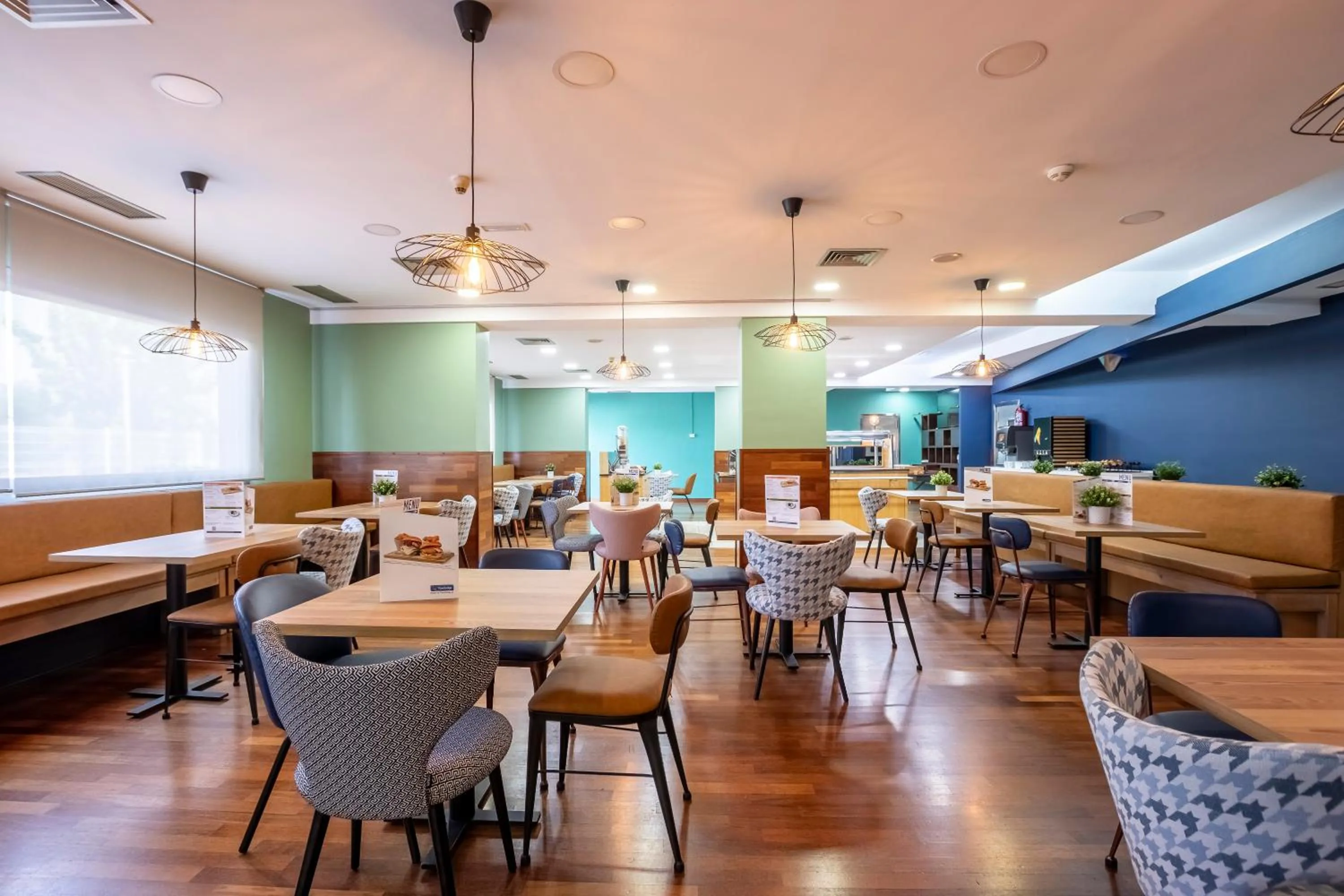 Restaurant/places to eat in Travelodge Murcia