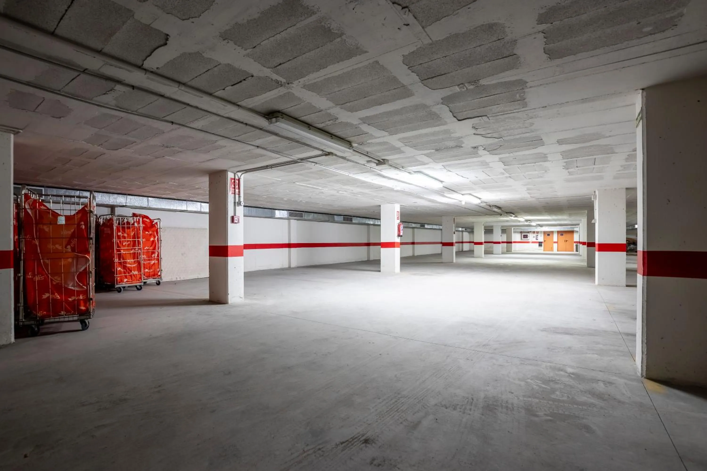 Parking in Travelodge Murcia