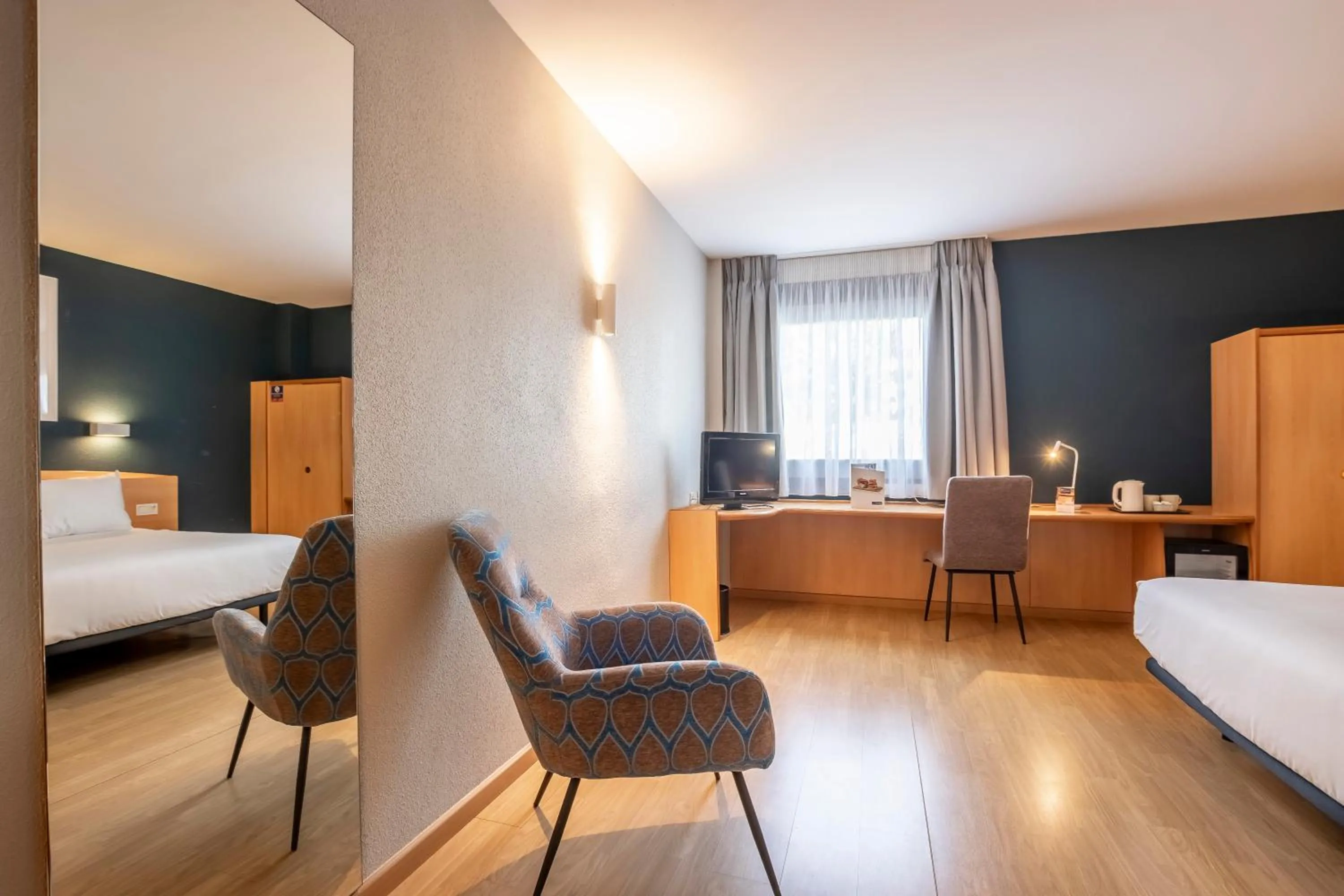 Photo of the whole room, Bed in Travelodge Murcia