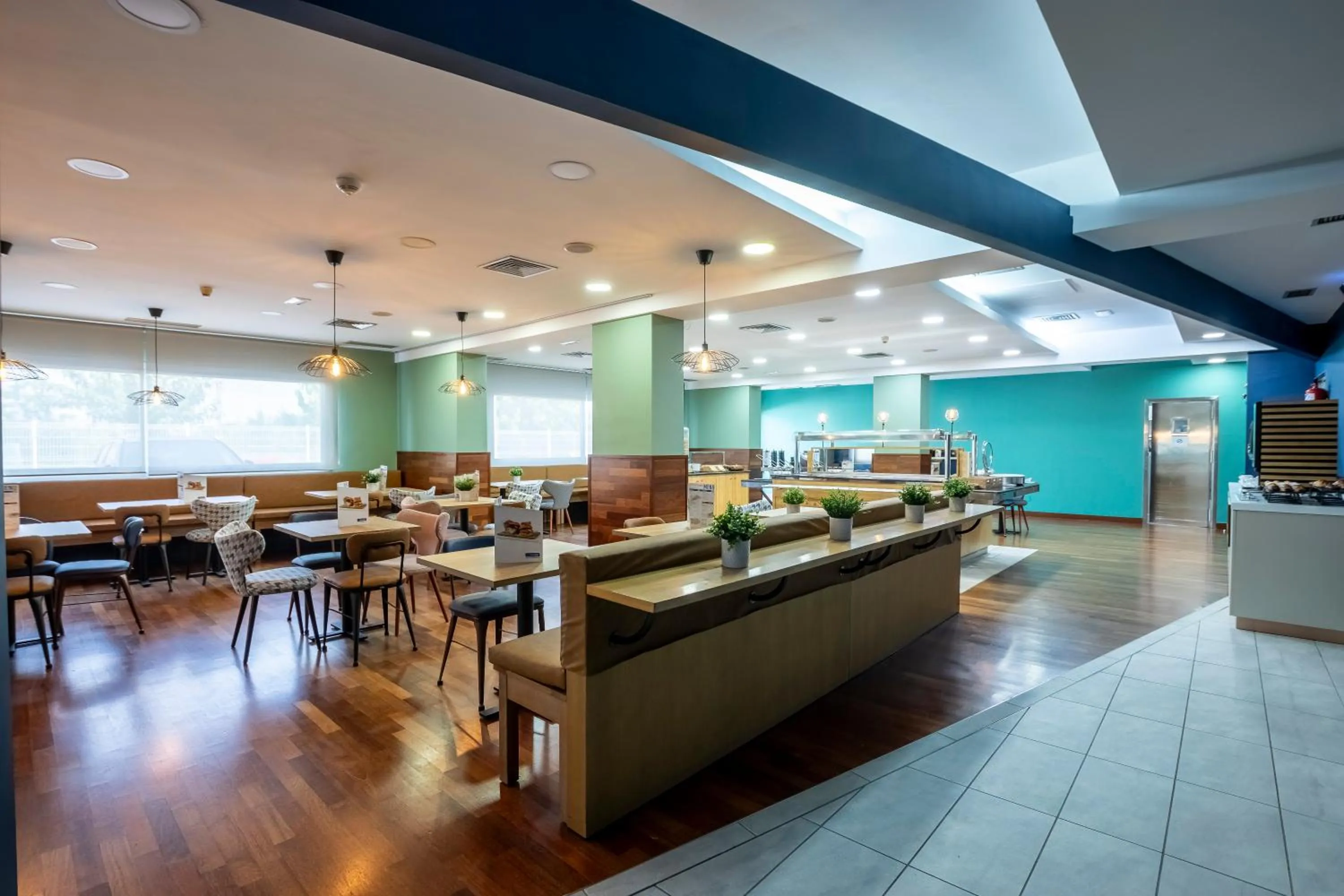 Restaurant/places to eat in Travelodge Murcia