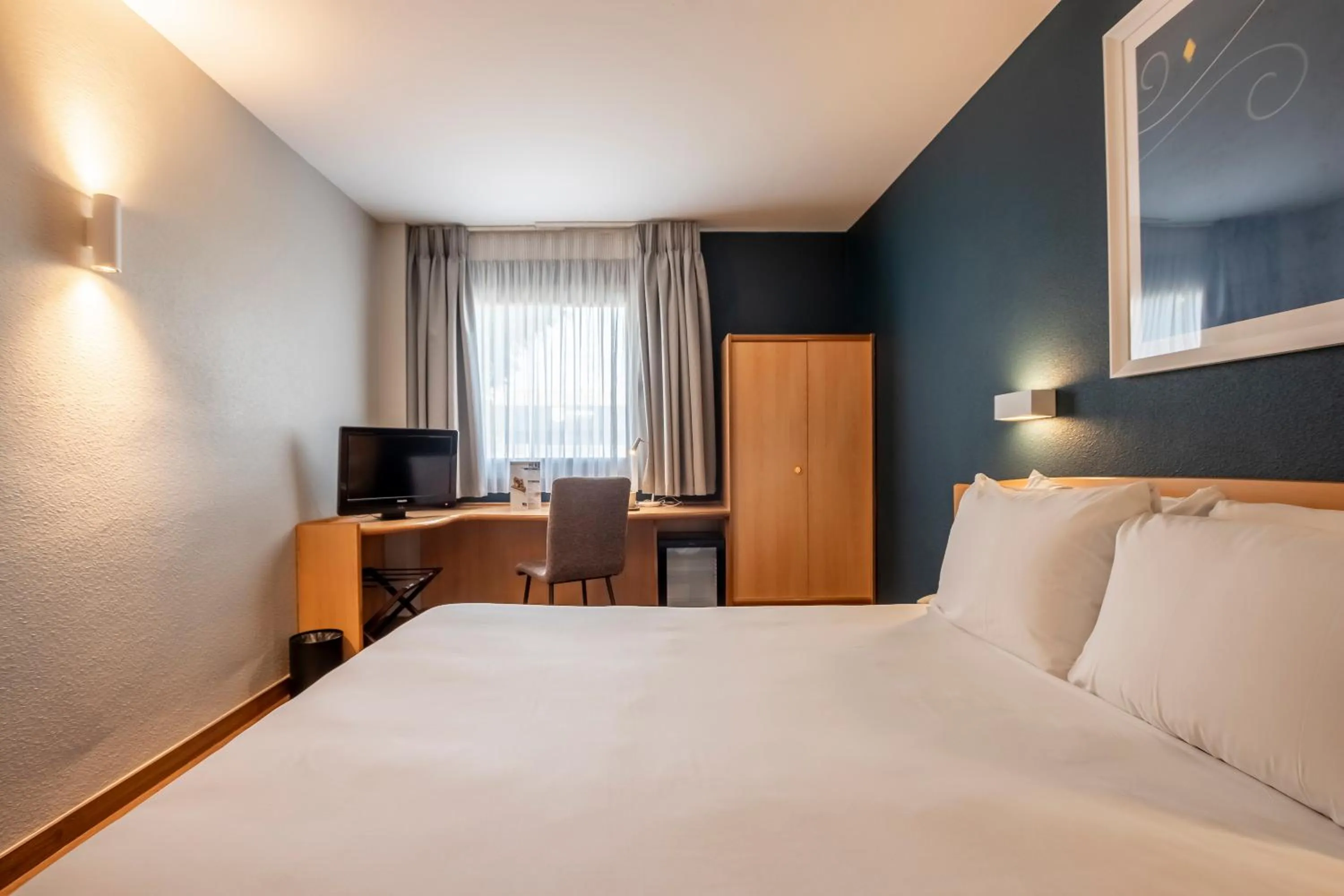 Photo of the whole room, Bed in Travelodge Murcia