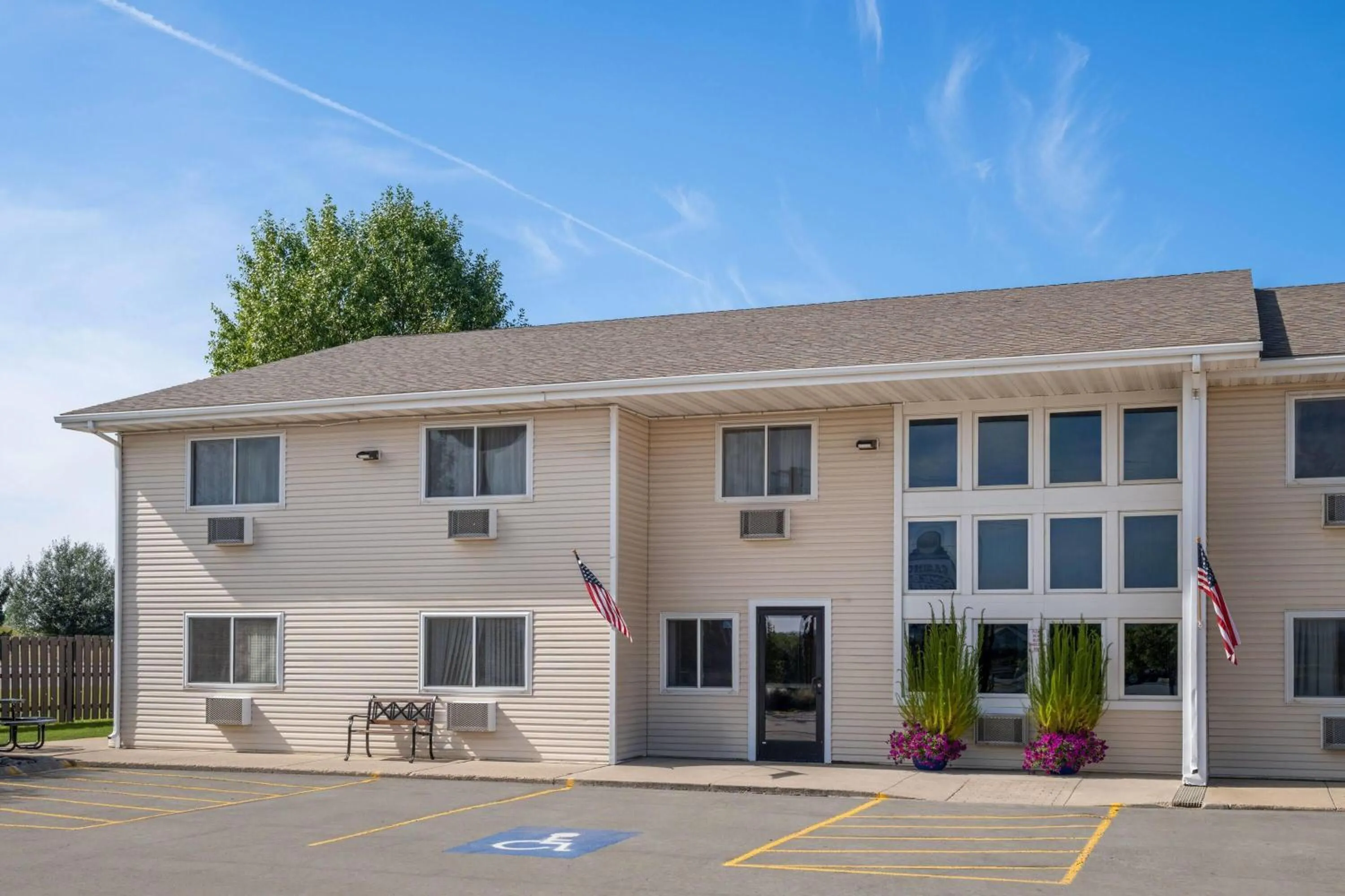 Property building in Super 8 by Wyndham Lewistown