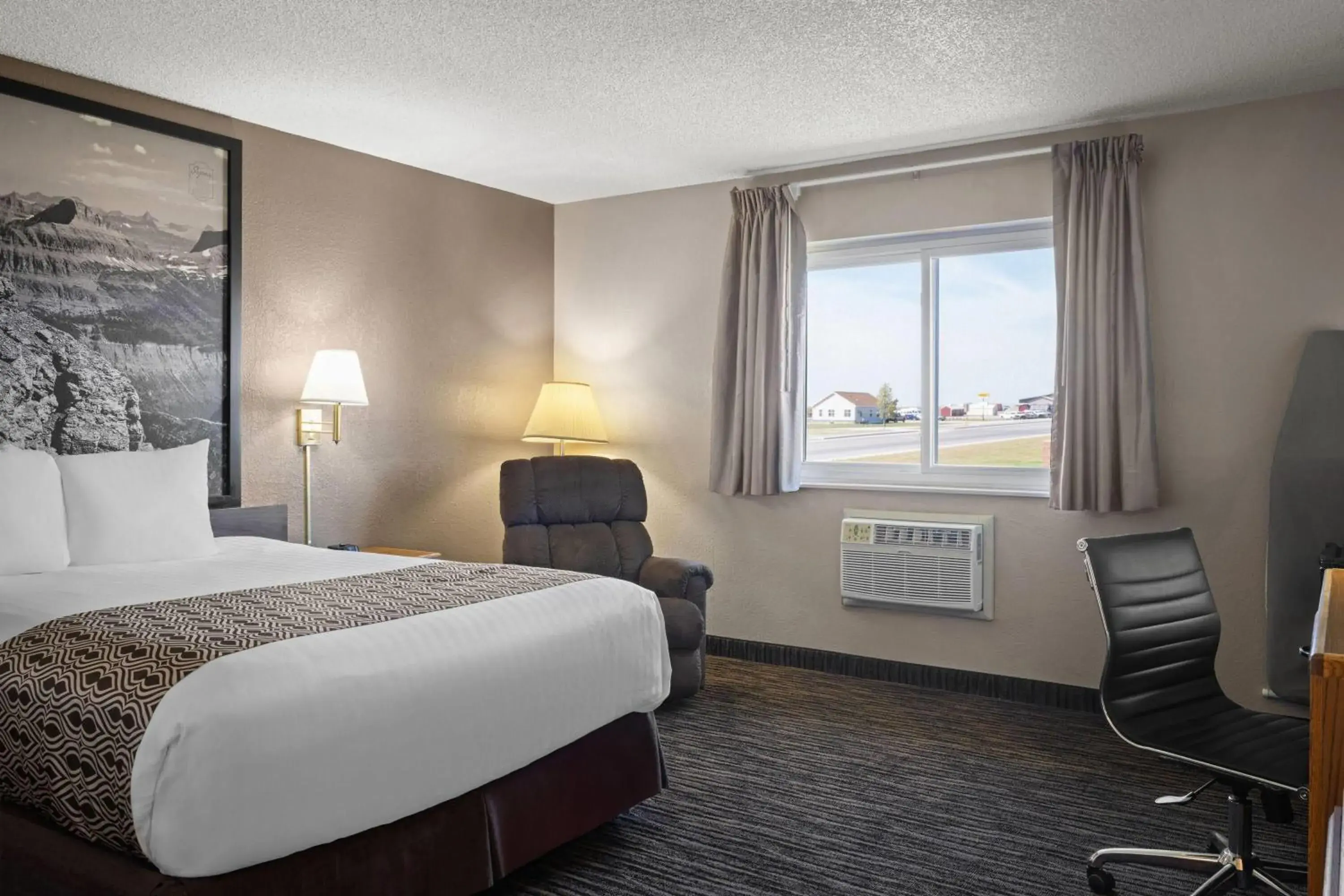 Photo of the whole room, Bed in Super 8 by Wyndham Lewistown Photo of the whole room, Bed in Super 8 by Wyndham Lewistown