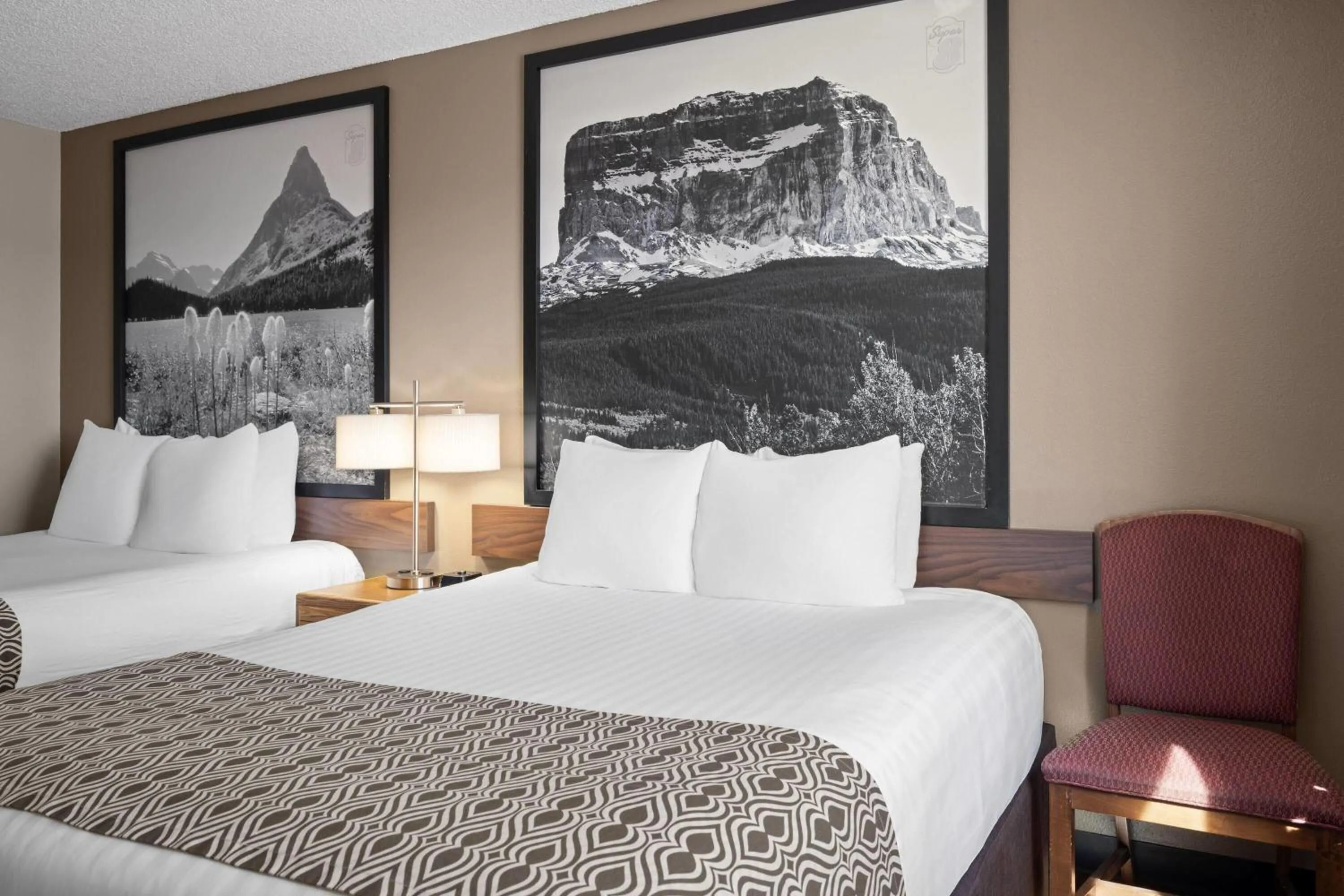 Photo of the whole room, Bed in Super 8 by Wyndham Lewistown