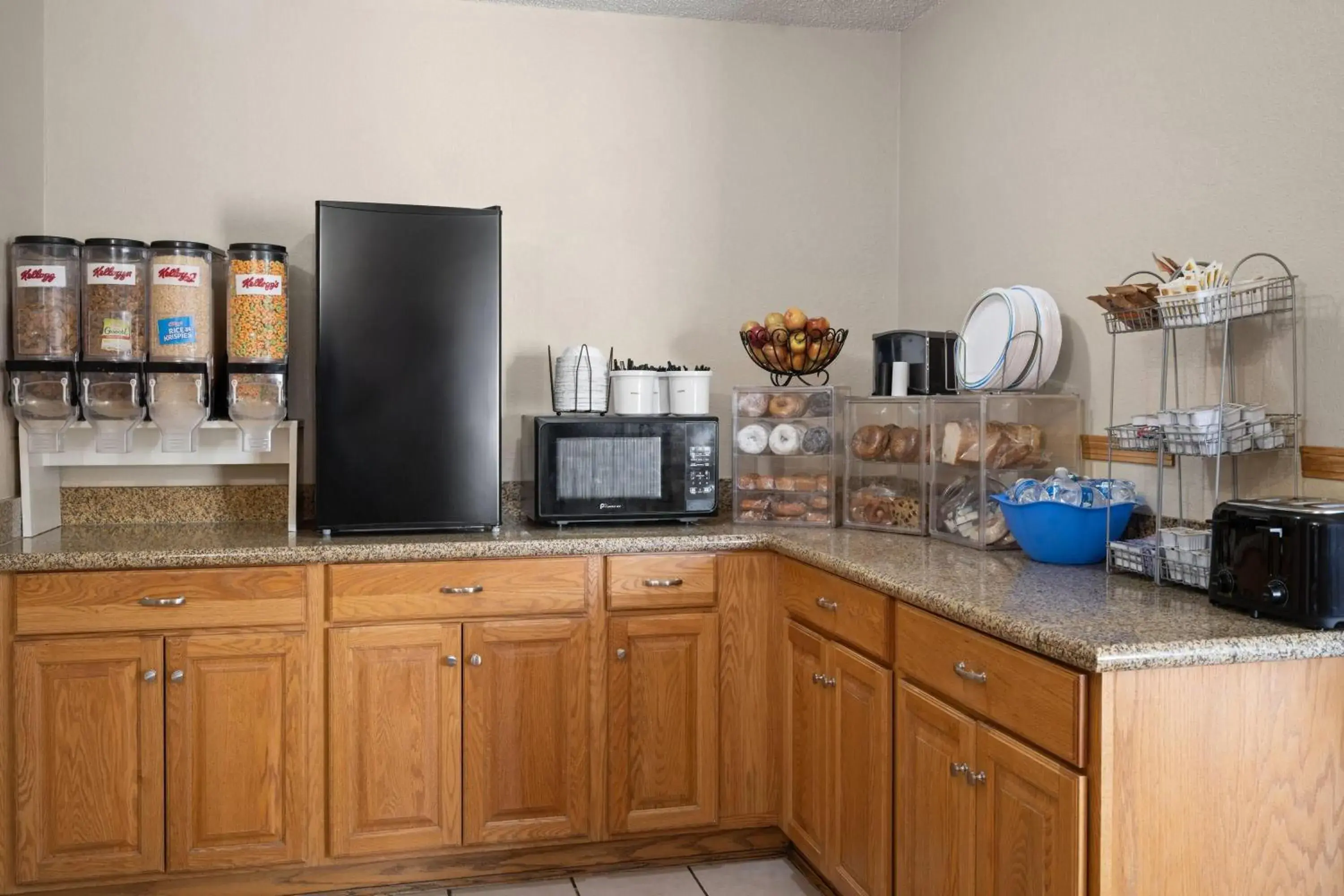 Breakfast in Super 8 by Wyndham Lewistown Breakfast in Super 8 by Wyndham Lewistown