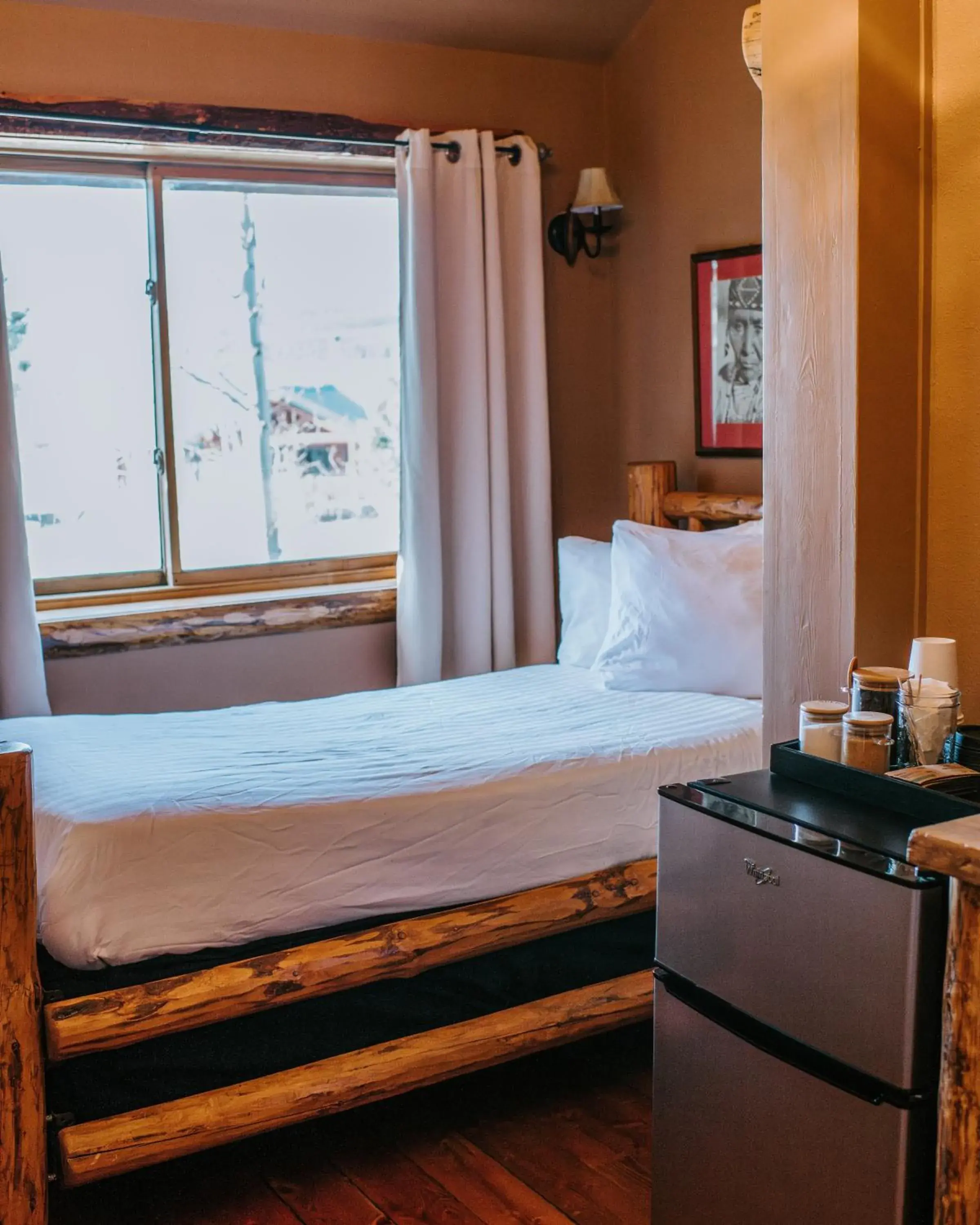 Queen Lodge Room with Twin Bed in Bar N Ranch Queen Lodge Room with Twin Bed in Bar N Ranch