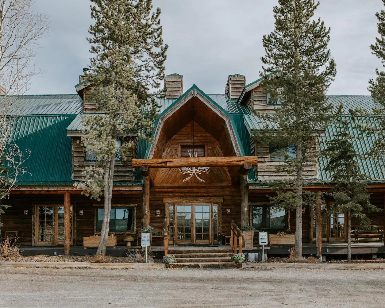 Property building in Bar N Ranch